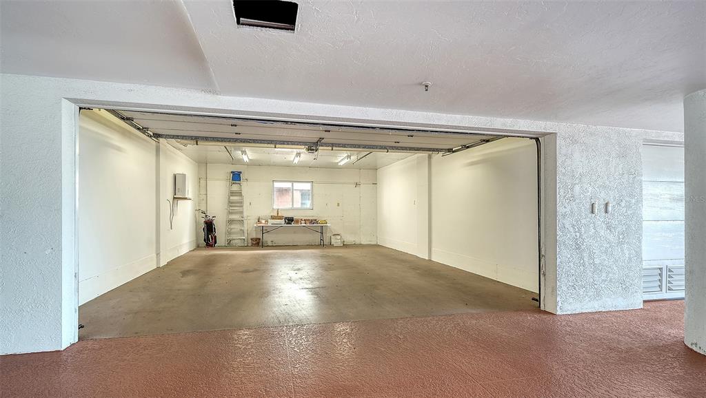 Longboat Key, Florida, 34228, United States, 2 Bedrooms Bedrooms, ,3 BathroomsBathrooms,Residential,For Sale,1989071