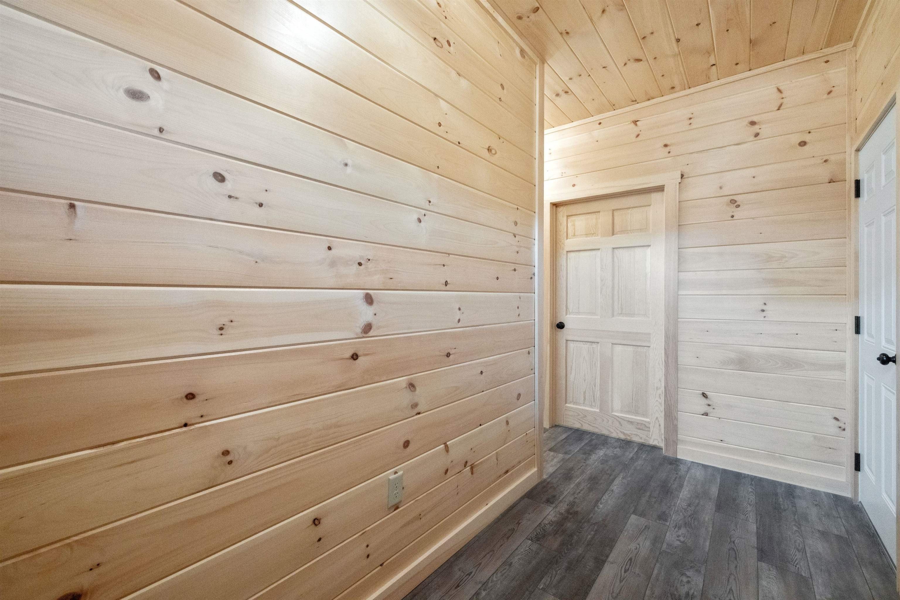 Thornton, New Hampshire, 03285, United States, 3 Bedrooms Bedrooms, ,3 BathroomsBathrooms,Residential,For Sale,1974292