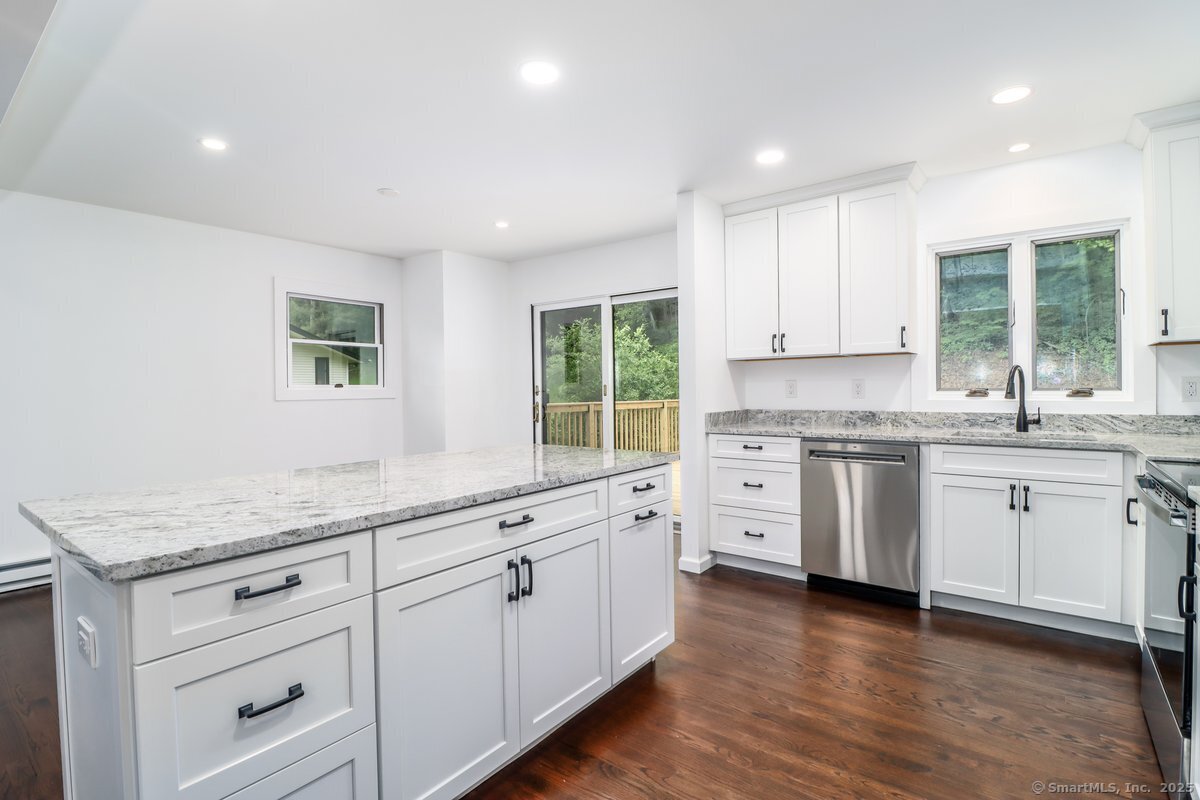 Sherman, Connecticut, 06784, United States, 3 Bedrooms Bedrooms, ,3 BathroomsBathrooms,Residential,For Sale,1840198