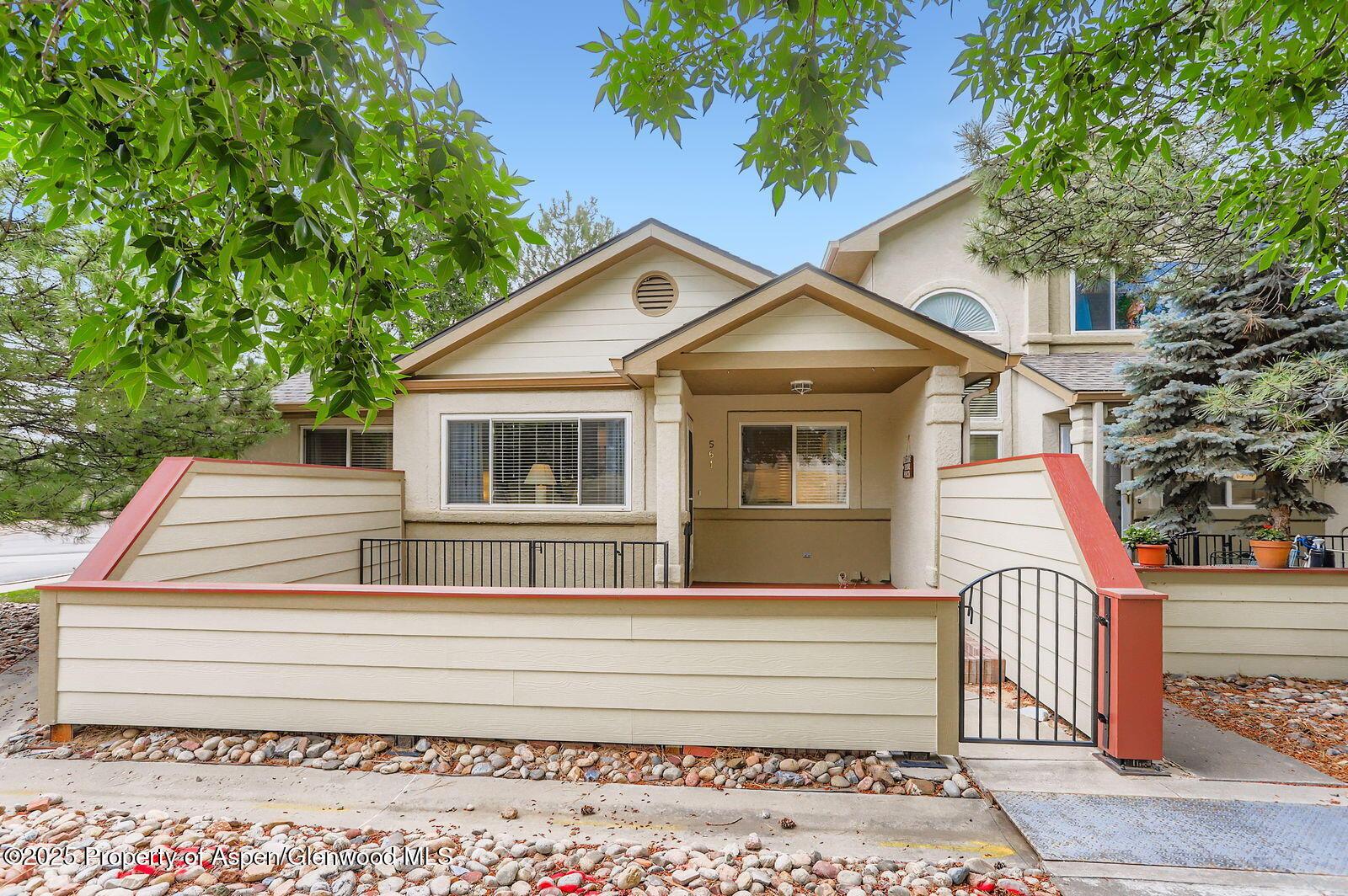 Louisville, Colorado, 80027, United States, 3 Bedrooms Bedrooms, ,3 BathroomsBathrooms,Residential,For Sale,1895805
