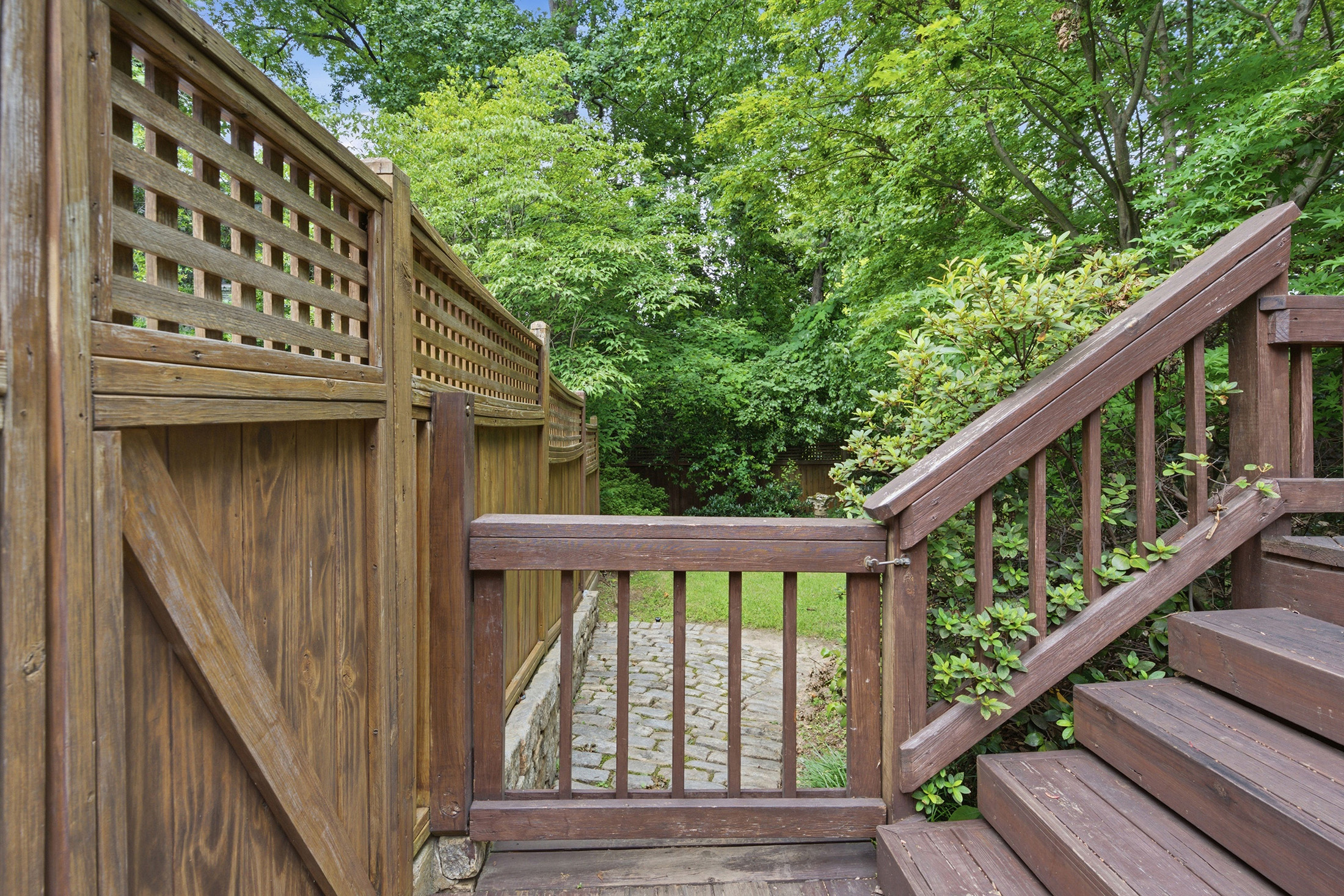  Enchanting 1920s Craftsman in an Ideal Virginia Highlands Location - 物件實景