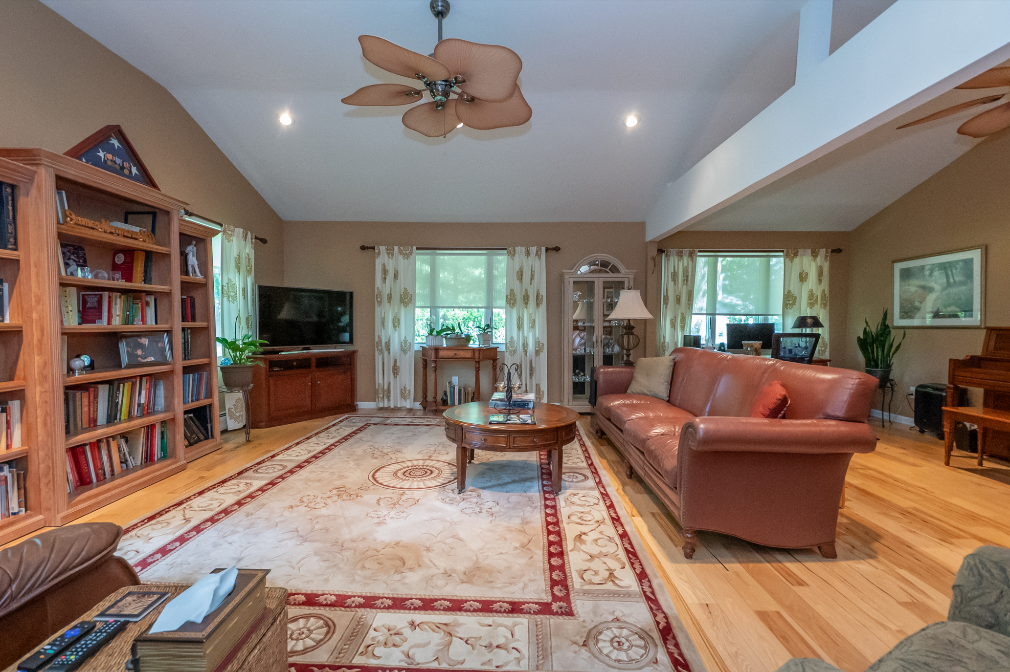 East Brunswick, New Jersey, 08816, United States, 3 Bedrooms Bedrooms, ,3 BathroomsBathrooms,Residential,For Sale,1924210