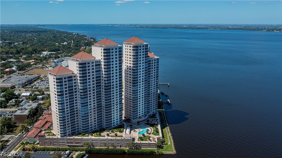 Fort Myers, Florida, 33901, United States, 3 Bedrooms Bedrooms, ,2 BathroomsBathrooms,Residential,For Sale,2037285
