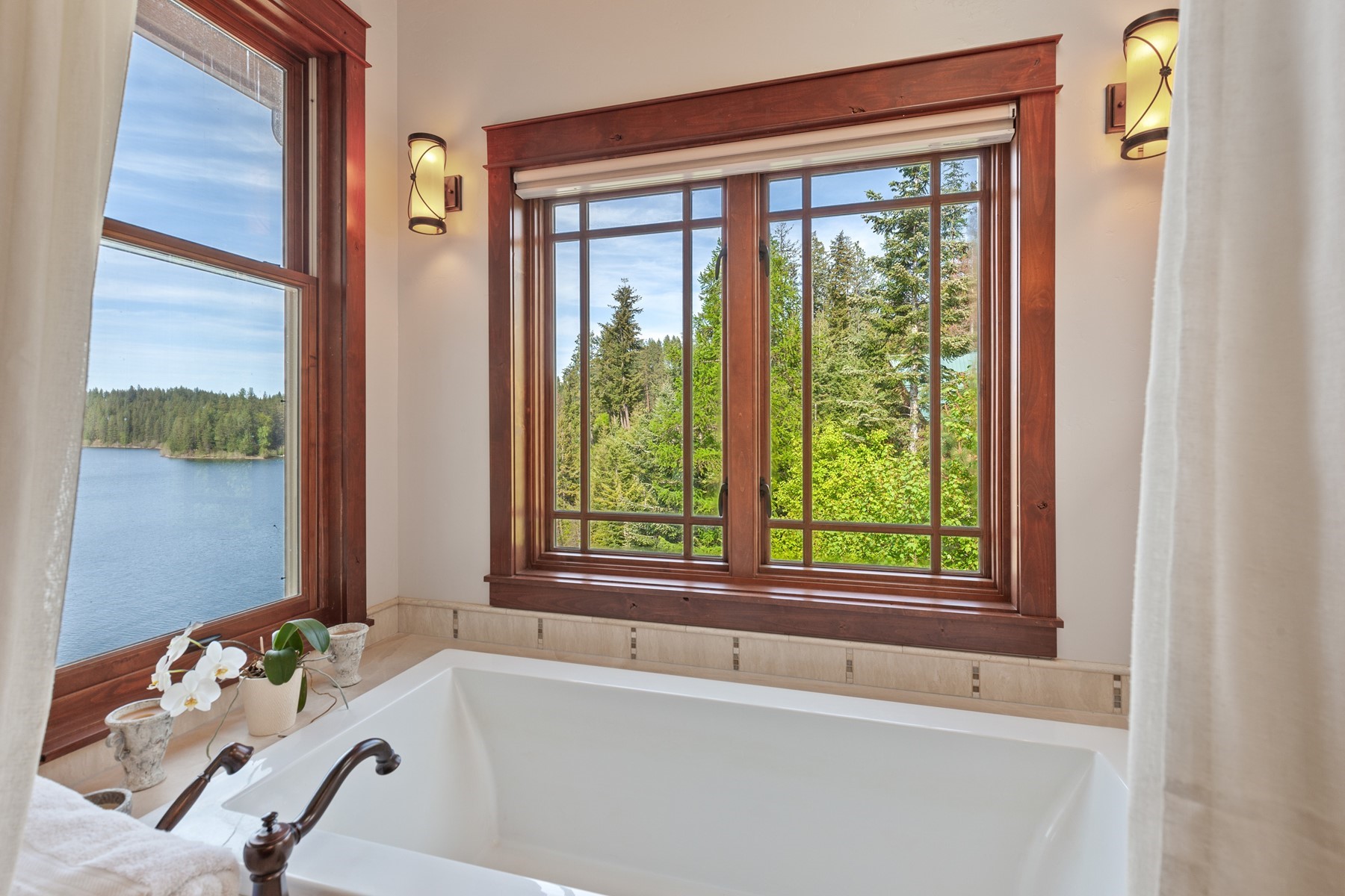  Spectacular Waterfront Custom Craftsman - 物件實景