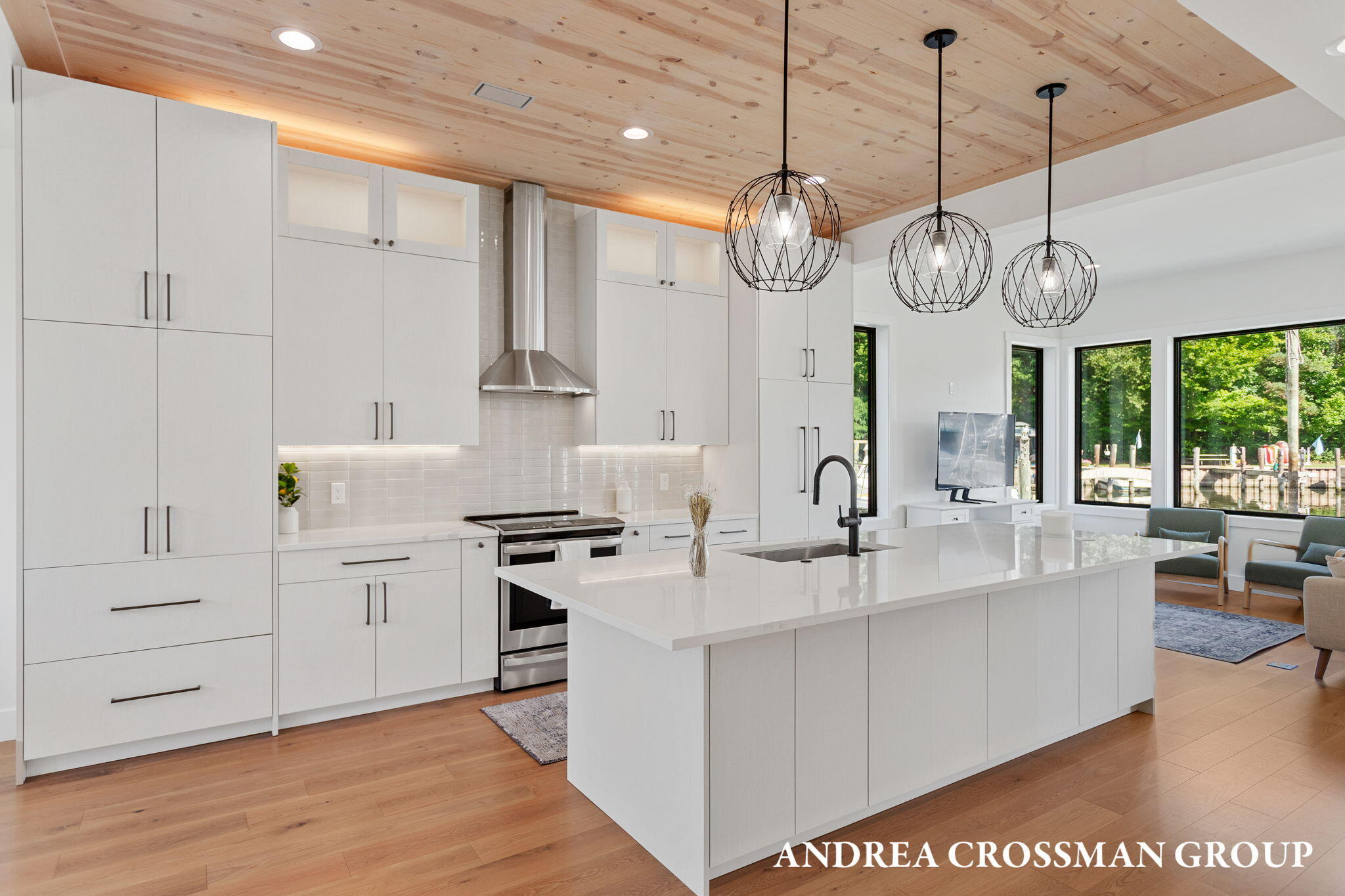 South Haven, Michigan, 49090, United States, 3 Bedrooms Bedrooms, ,3 BathroomsBathrooms,Residential,For Sale,1987692