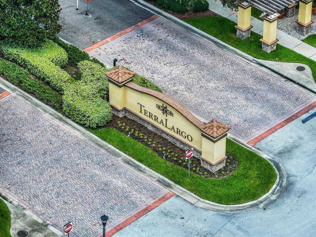 Lakeland, Florida, 33810, United States, 4 Bedrooms Bedrooms, ,3 BathroomsBathrooms,Residential,For Sale,1950901