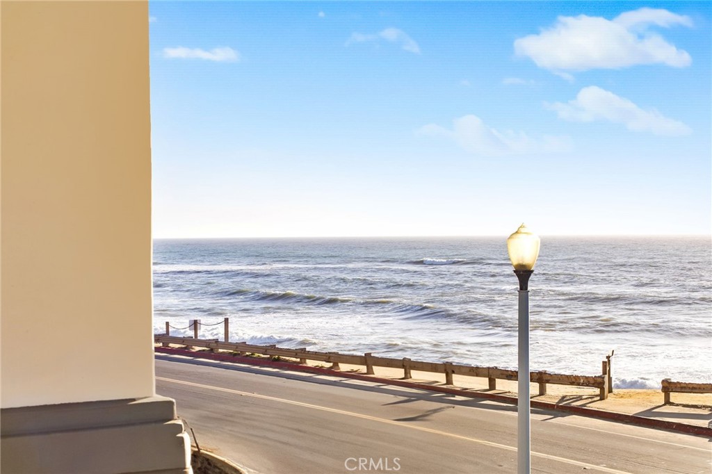 San Diego, California, 92107, United States, 6 Bedrooms Bedrooms, ,5 BathroomsBathrooms,Residential,For Sale,1843009