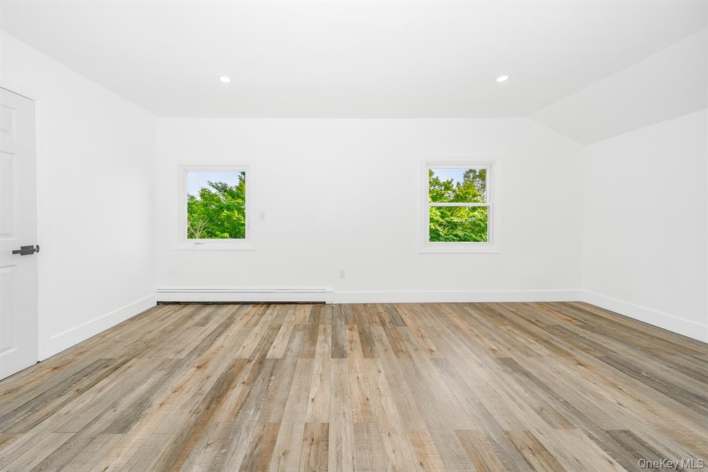 West Babylon, New York, 1704, United States, 3 Bedrooms Bedrooms, ,2 BathroomsBathrooms,Residential,For Sale,1950805
