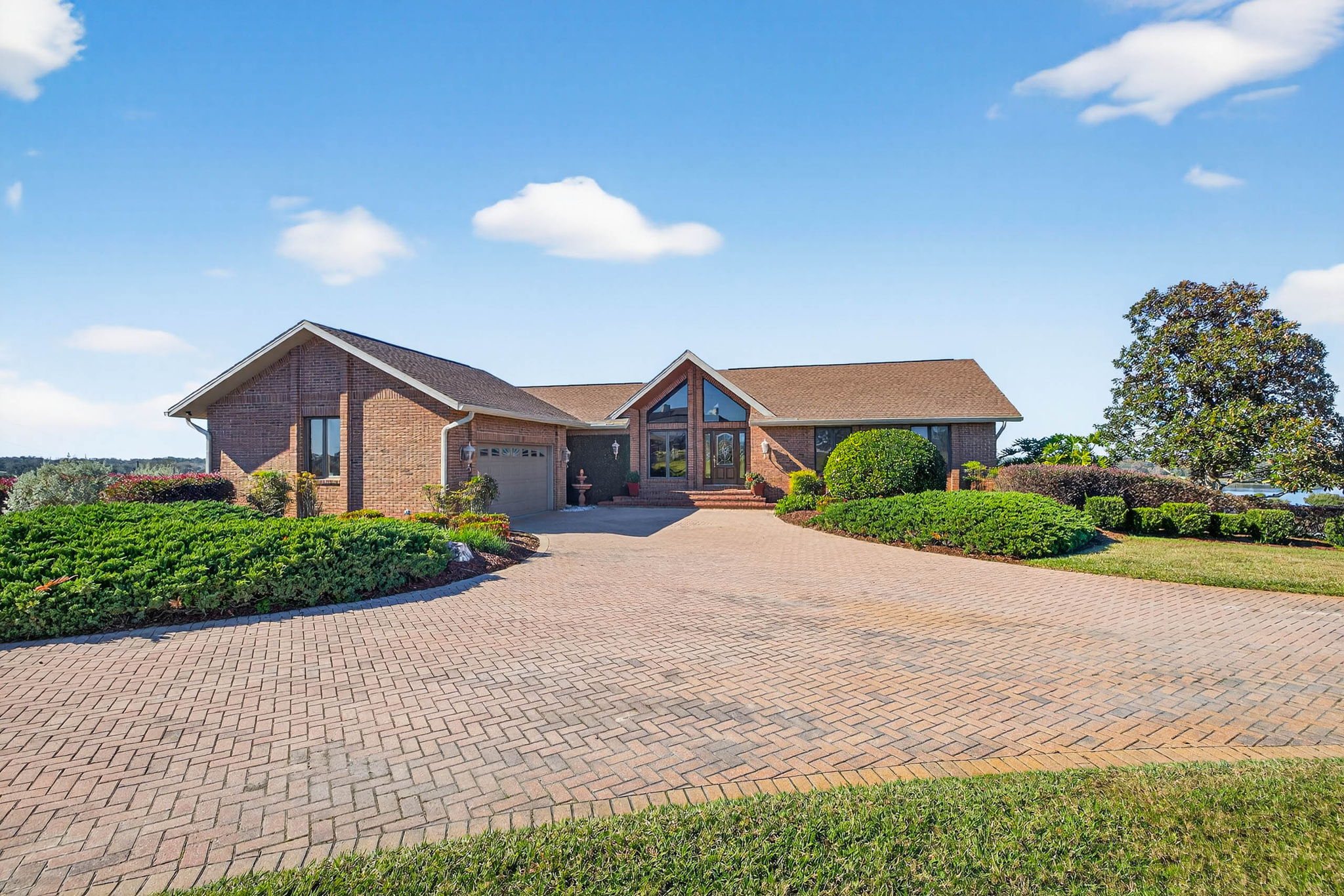 Dade City, Florida, 33525, United States, 4 Bedrooms Bedrooms, ,4 BathroomsBathrooms,Residential,For Sale,2012109