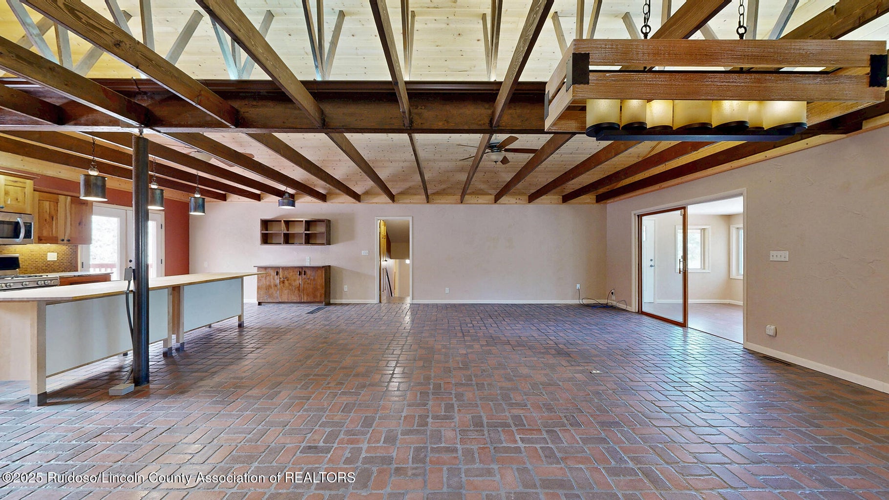 Ruidoso, New Mexico, 88345, United States, 3 Bedrooms Bedrooms, ,3 BathroomsBathrooms,Residential,For Sale,1826738