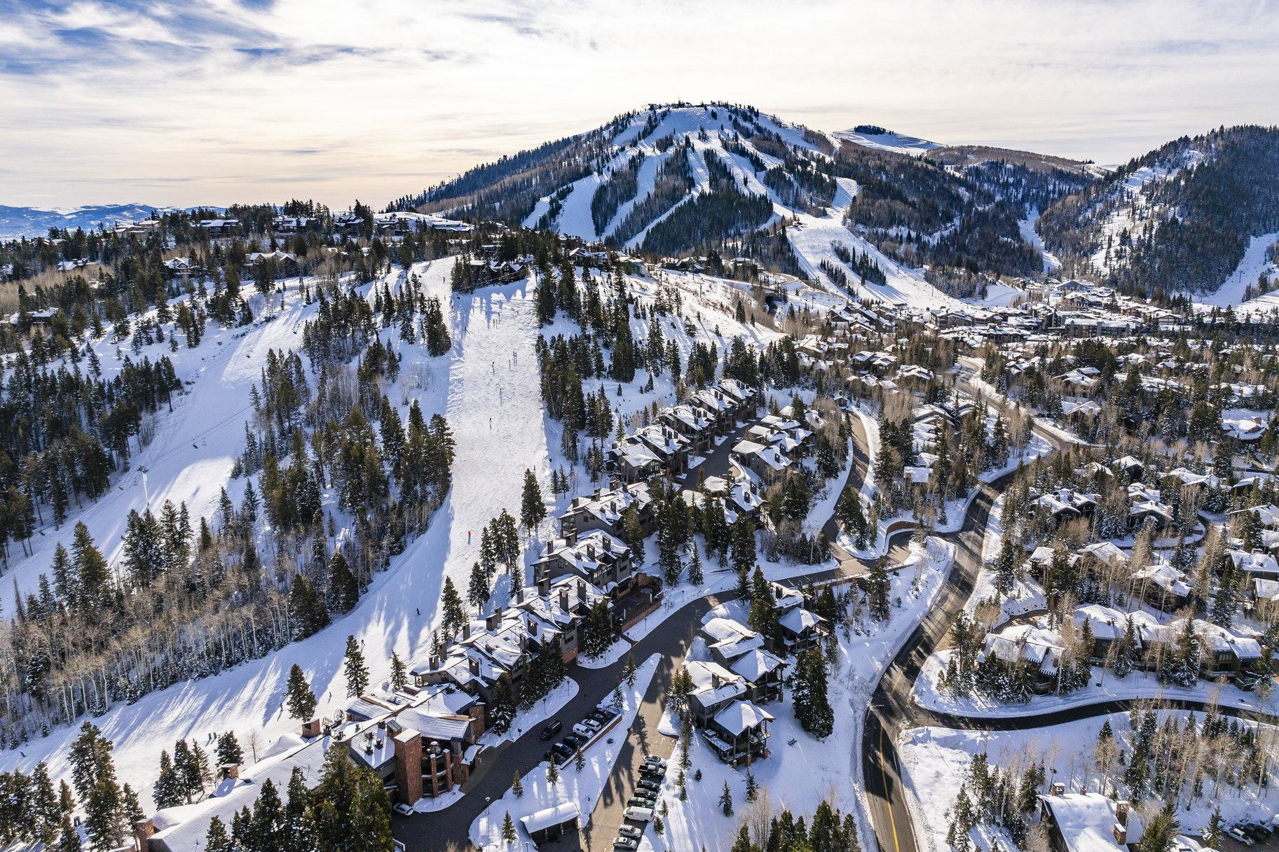  Rare End Unit in Stag Lodge with Unmatched Views & Ski Access - 物件實景