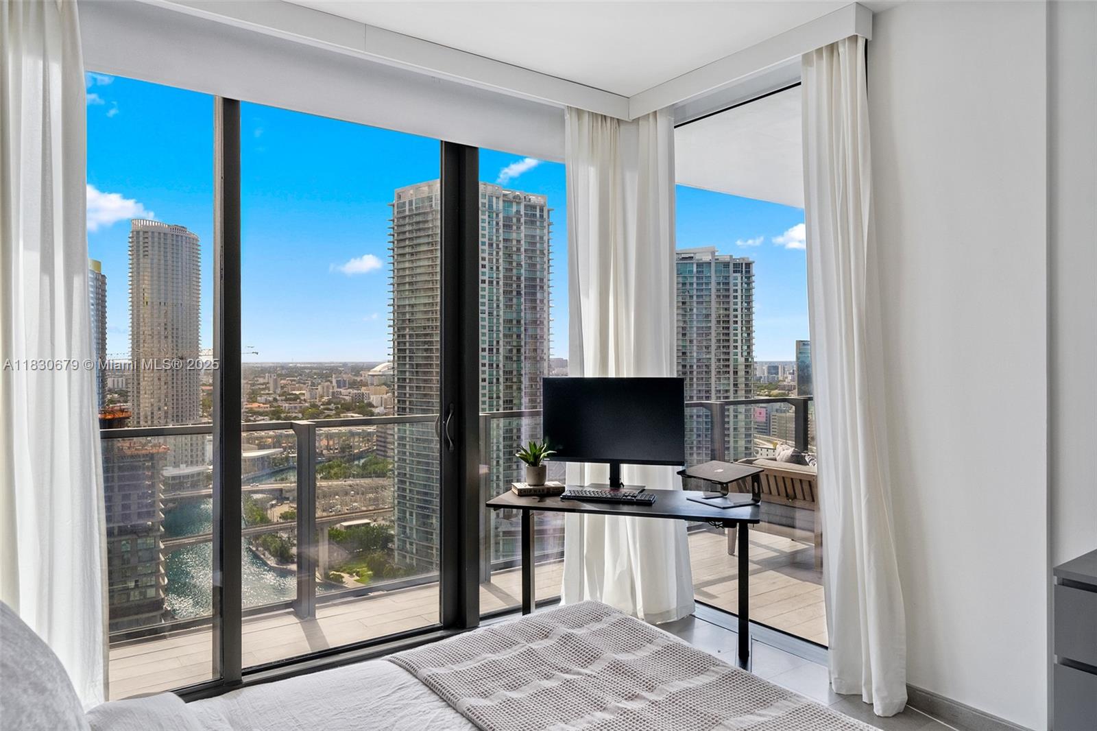 Miami, Florida, 33131, United States, 2 Bedrooms Bedrooms, ,3 BathroomsBathrooms,Residential,For Sale,1877459