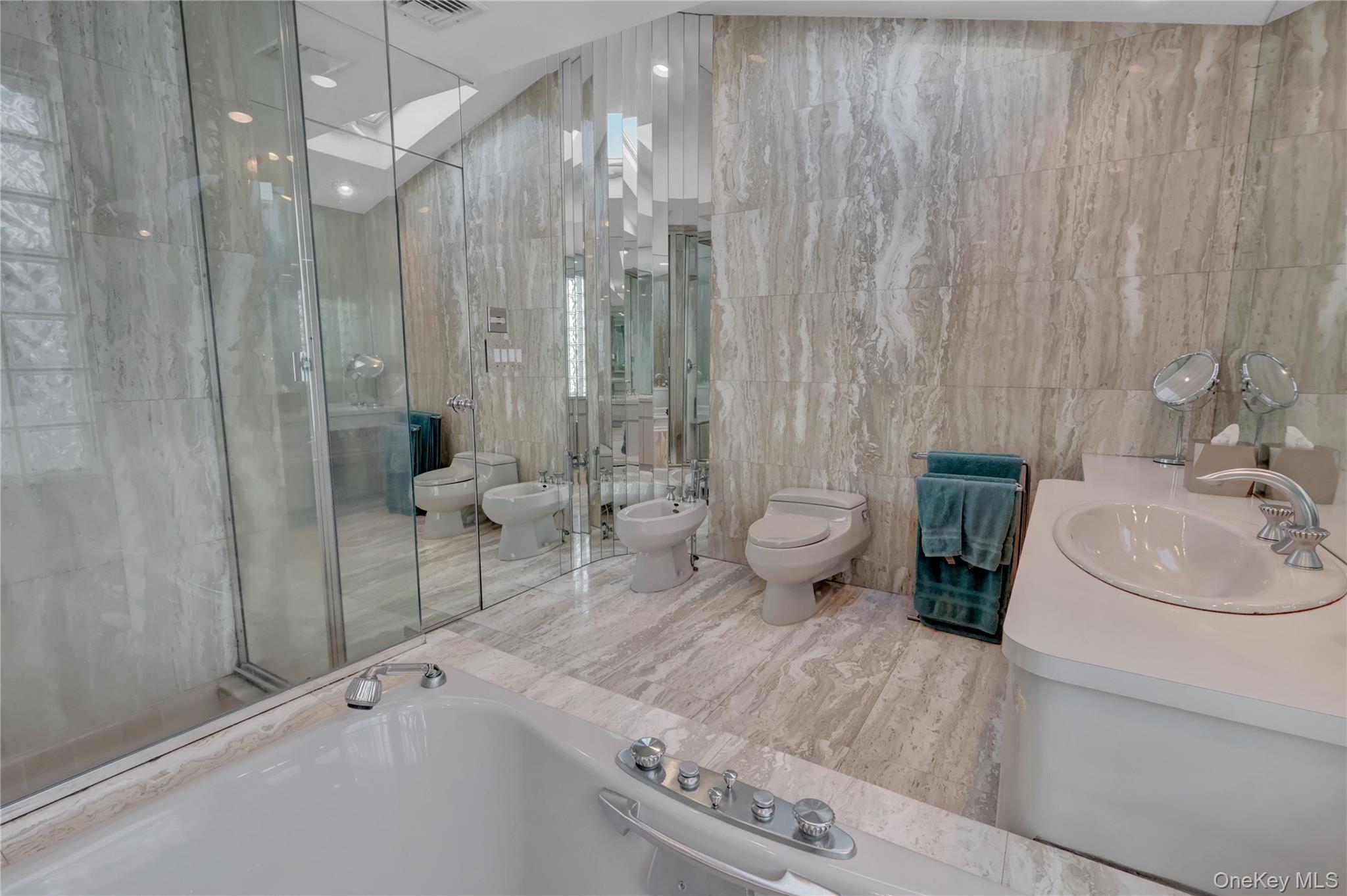 Bellmore, New York, 11710, United States, 4 Bedrooms Bedrooms, ,3 BathroomsBathrooms,Residential,For Sale,2013252