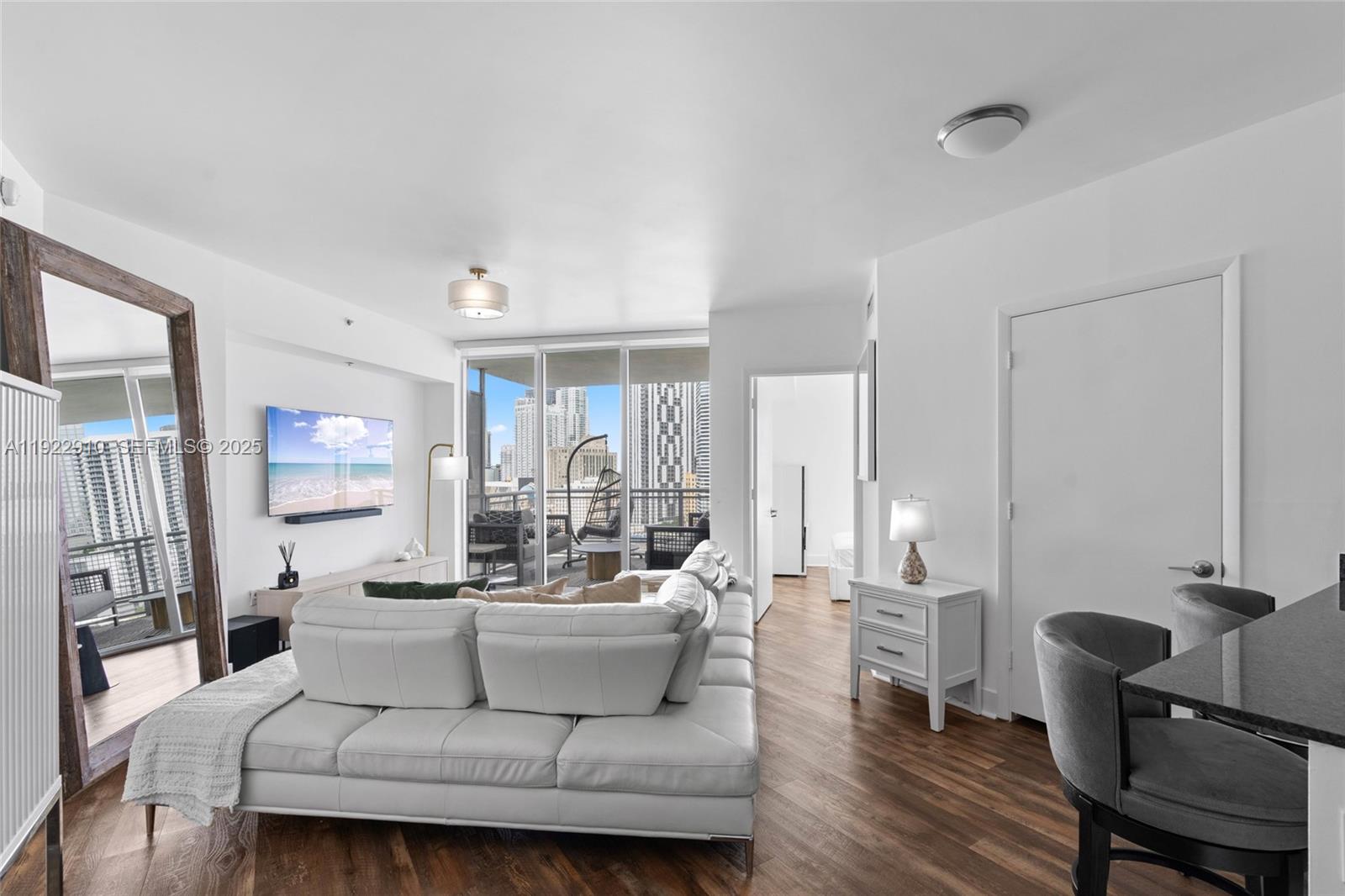 Miami, Florida, 33130, United States, 2 Bedrooms Bedrooms, ,2 BathroomsBathrooms,Residential,For Sale,2000565