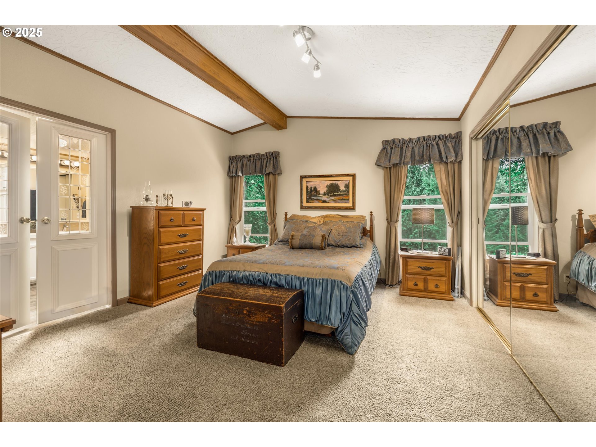 Sandy, Oregon, 97055, United States, 4 Bedrooms Bedrooms, ,3 BathroomsBathrooms,Residential,For Sale,1937237