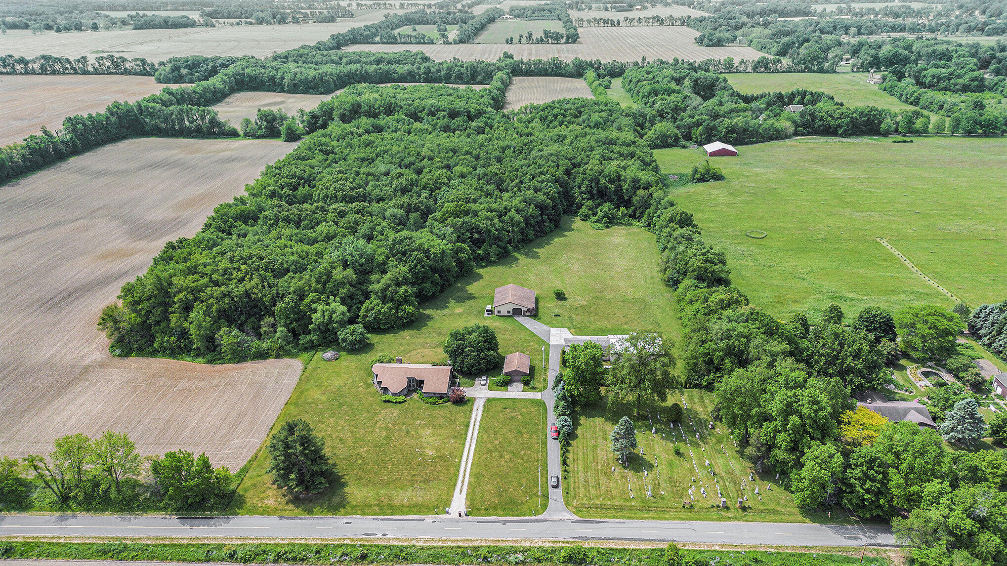 Niles, Michigan, 49120, United States, 2 Bedrooms Bedrooms, ,2 BathroomsBathrooms,Residential,For Sale,1979115