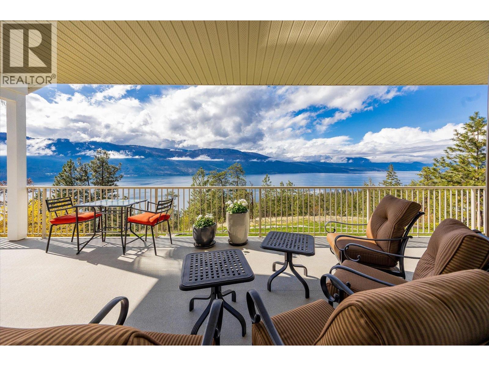 LAKE COUNTRY, British Columbia, V4V 2K7, CA, 4 Bedrooms Bedrooms, ,4 BathroomsBathrooms,Residential,For Sale,1960852