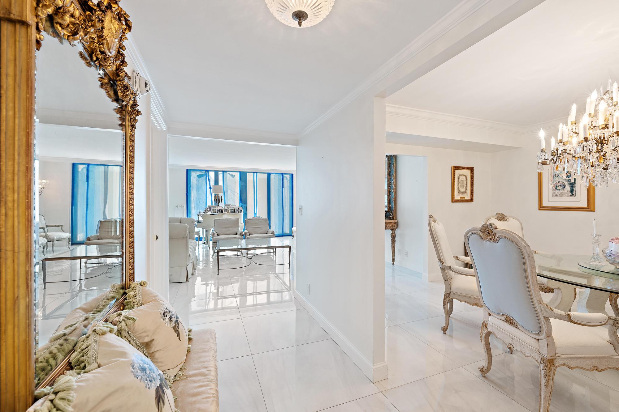  100 Worth Avenue 611 - 物件實景