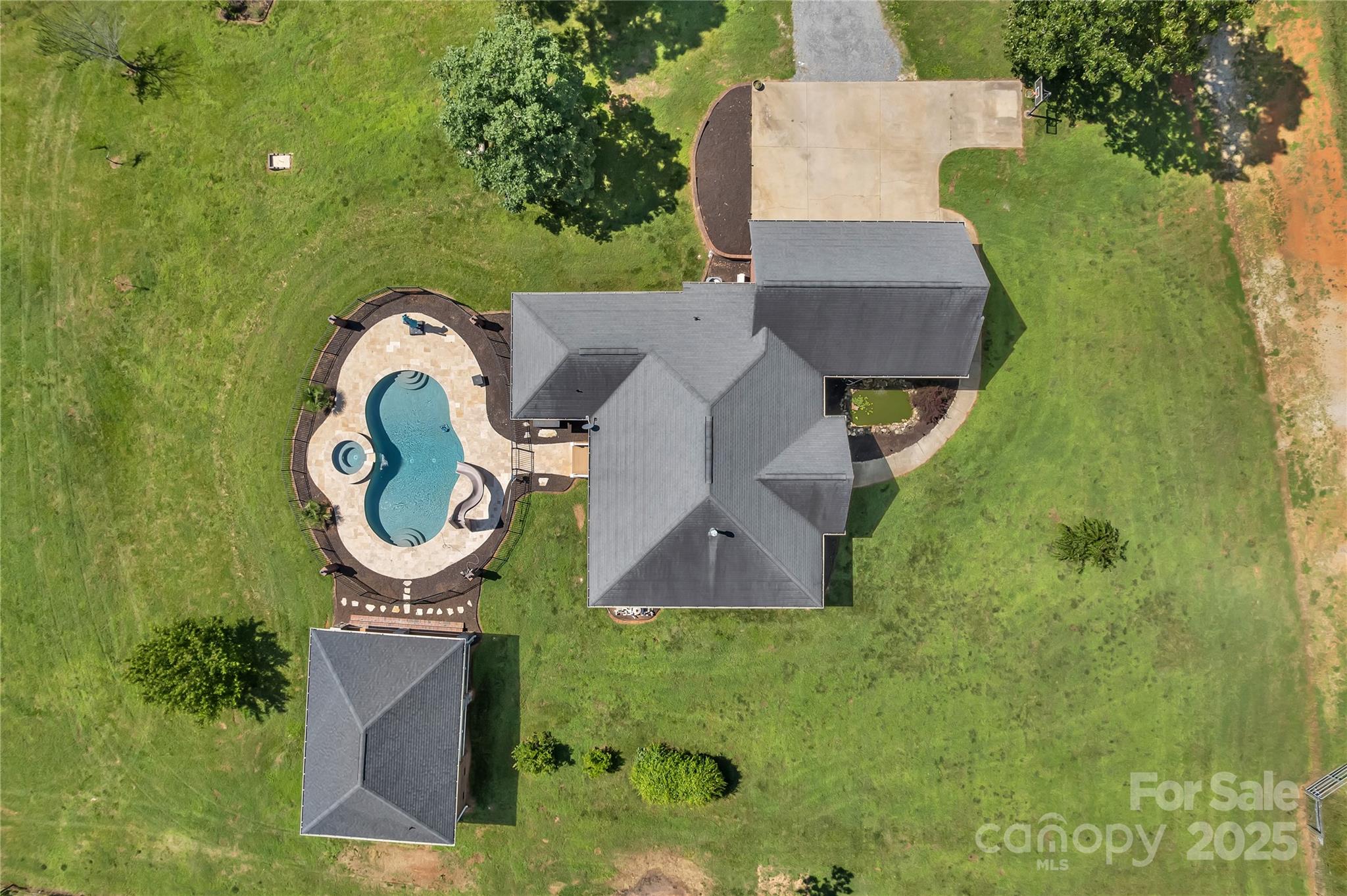 Shelby, North Carolina, 28150, United States, 3 Bedrooms Bedrooms, ,4 BathroomsBathrooms,Residential,For Sale,1868459