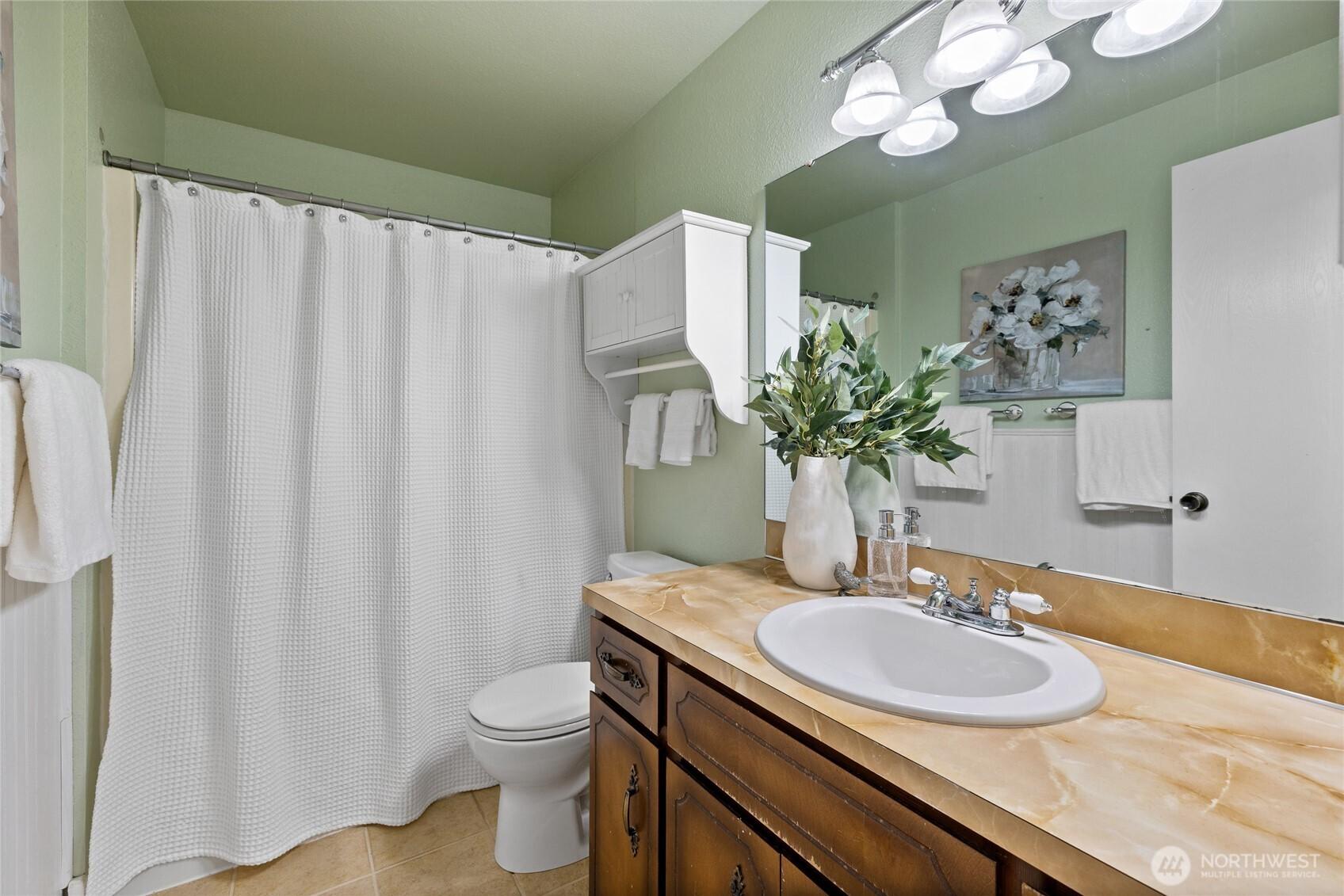 GIG HARBOR, Washington, 98335, United States, 4 Bedrooms Bedrooms, ,3 BathroomsBathrooms,Residential,For Sale,1938738