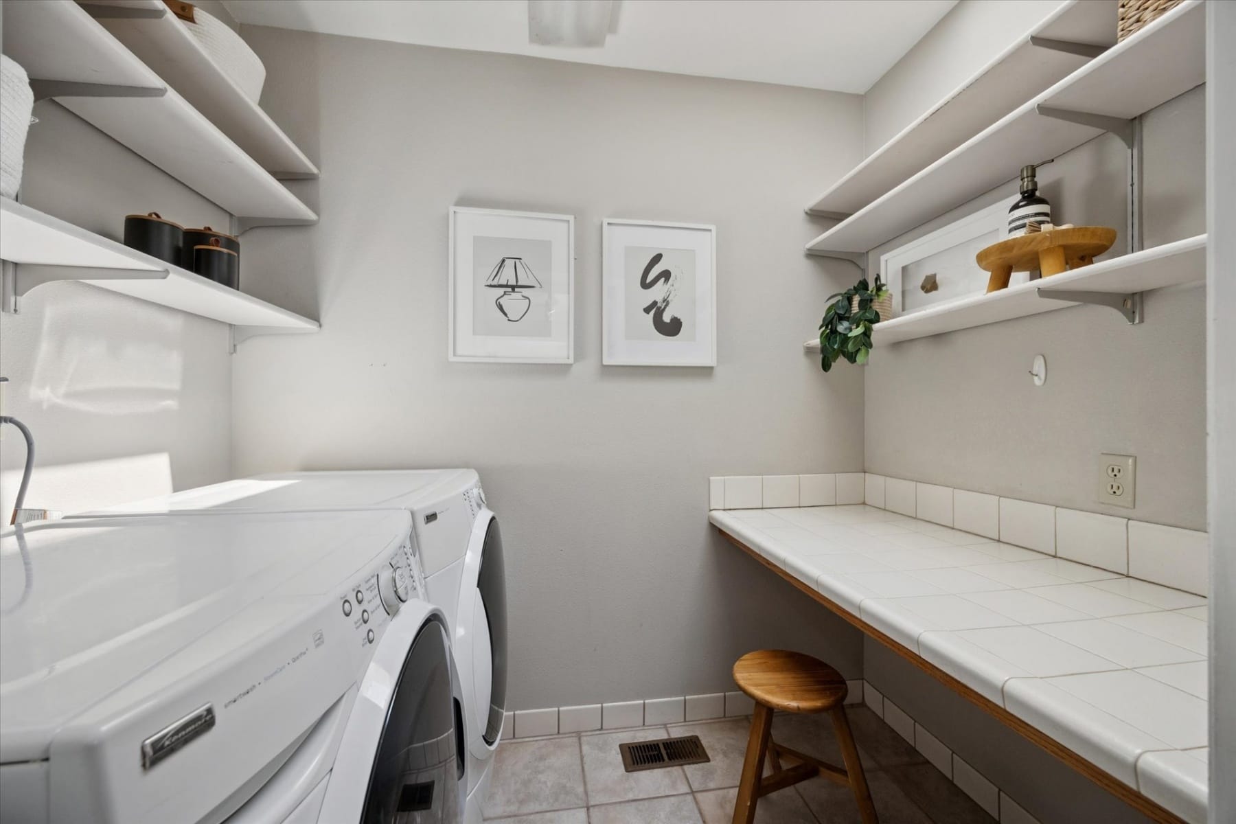  11445 SW WOODLEE HEIGHTS CT Portland, OR 97219 - 物件實景