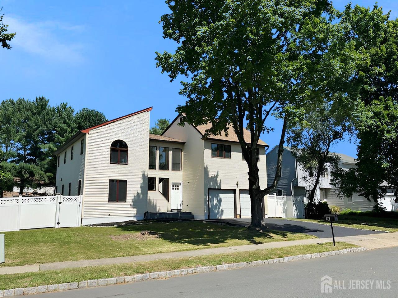 South Brunswick, New Jersey, 08810, United States, 4 Bedrooms Bedrooms, ,4 BathroomsBathrooms,Residential,For Sale,1978148