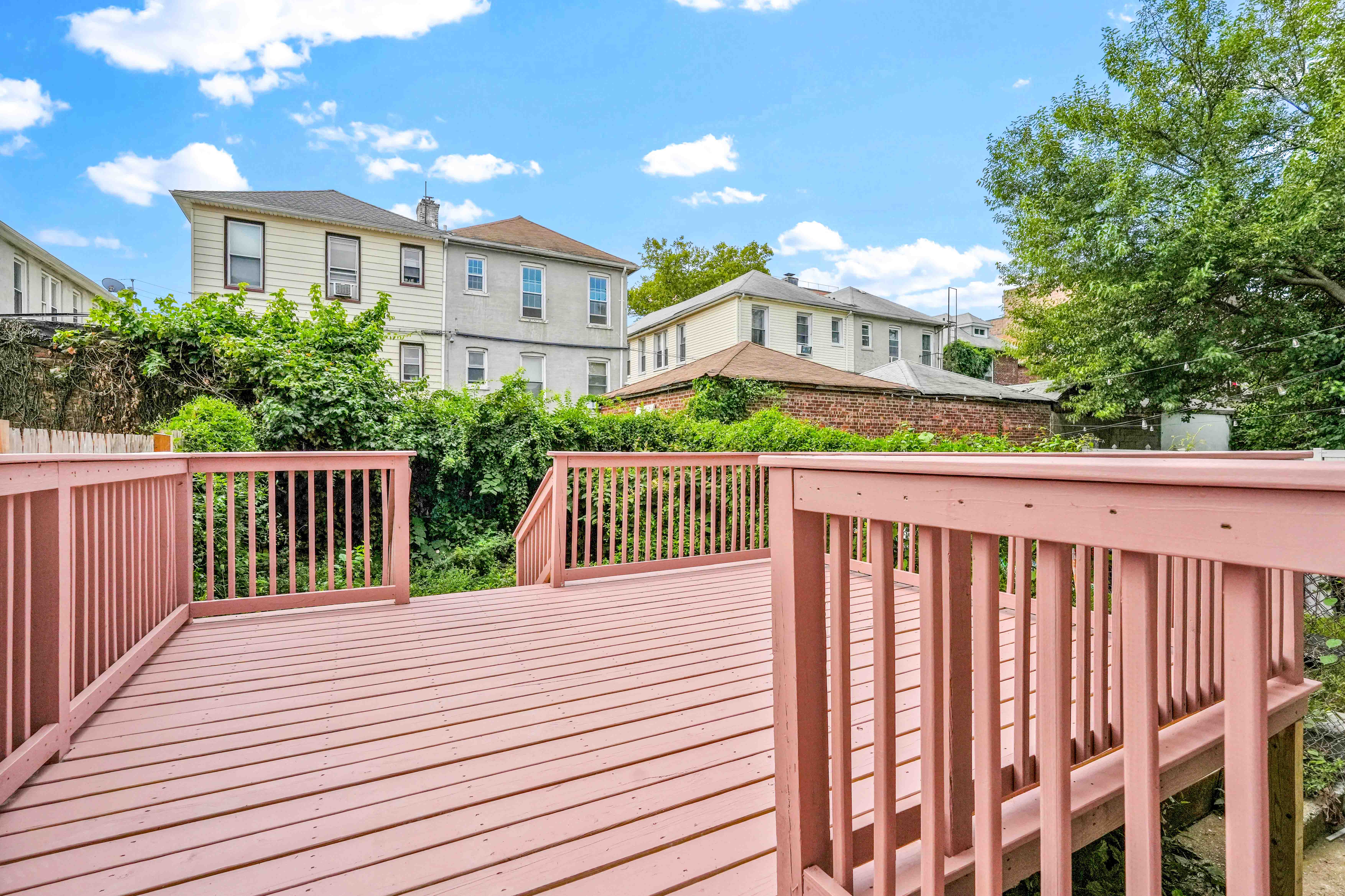 Bronx, New York, 1046, United States, 8 Bedrooms Bedrooms, ,5 BathroomsBathrooms,Residential,For Sale,1921443