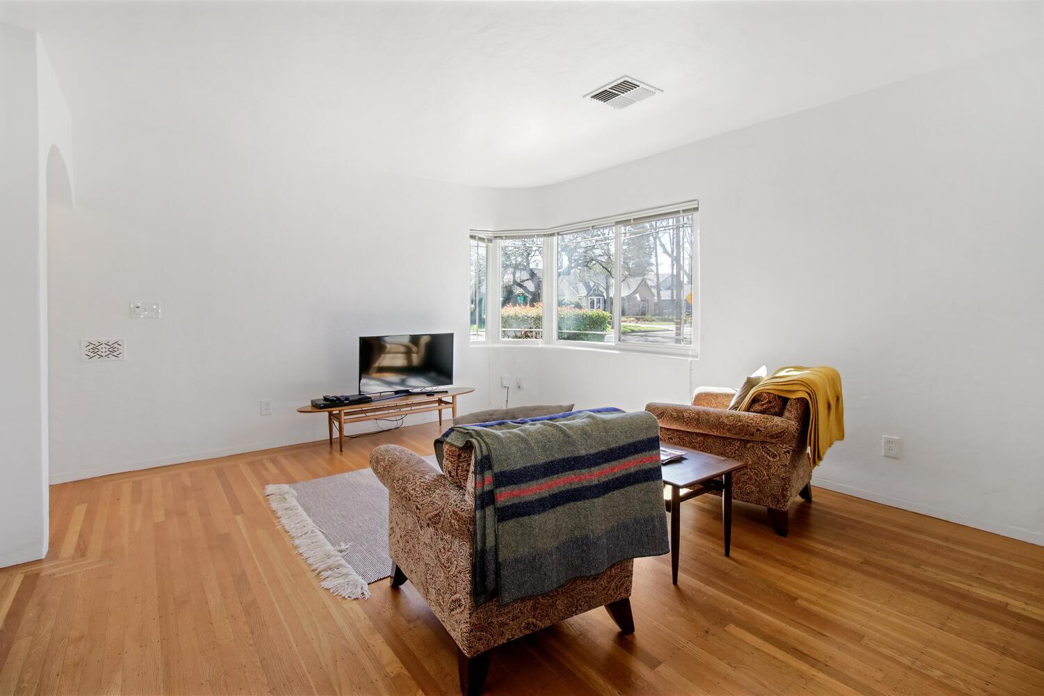 Sacramento, California, 95816, United States, ,Residential,For Sale,1862209