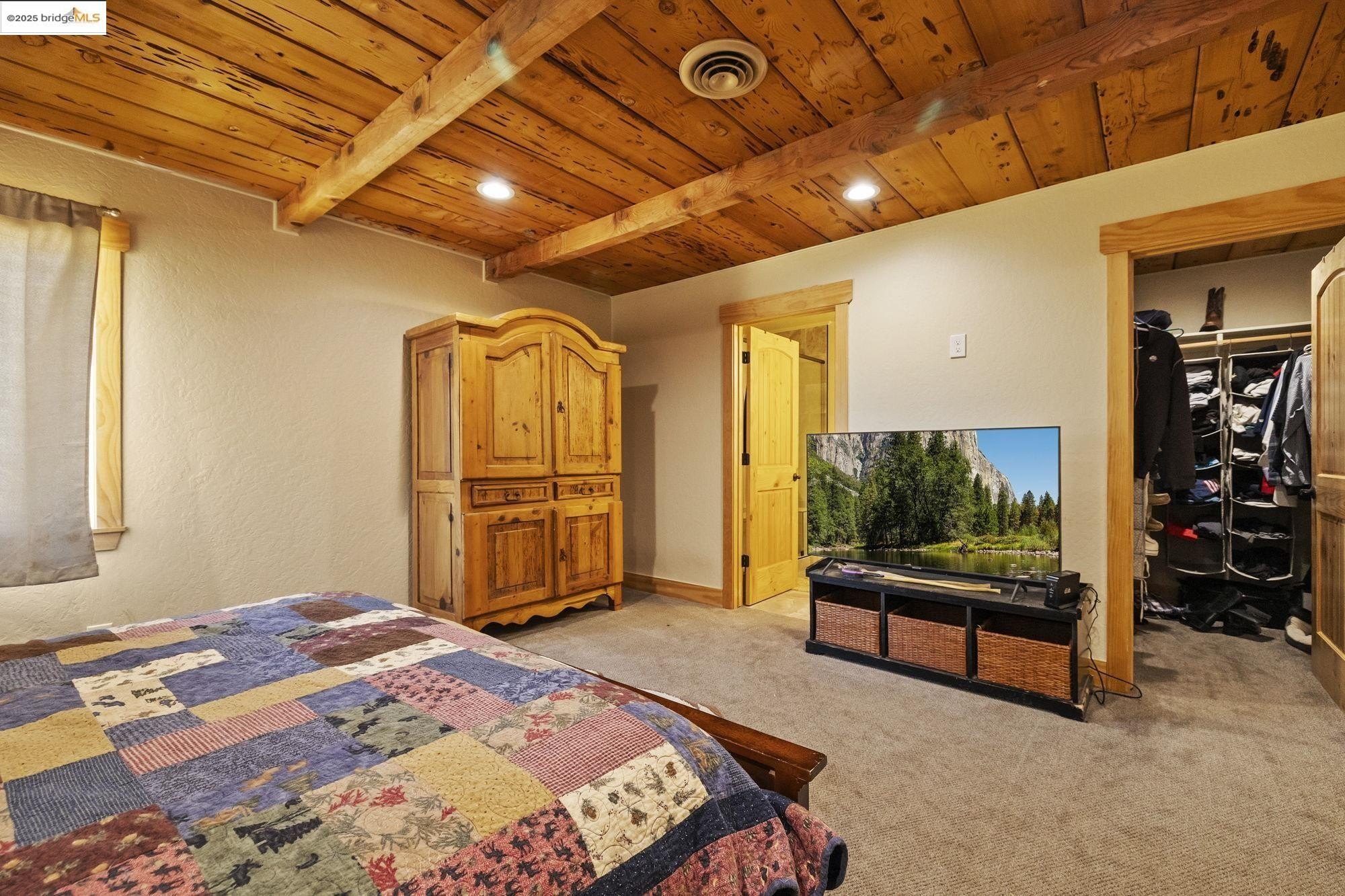 Murphys, California, 95247, United States, 5 Bedrooms Bedrooms, ,3 BathroomsBathrooms,Residential,For Sale,1905942