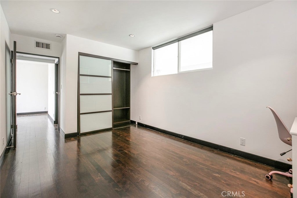 Woodland Hills, California, 91364, United States, 3 Bedrooms Bedrooms, ,3 BathroomsBathrooms,Residential,For Sale,1942330