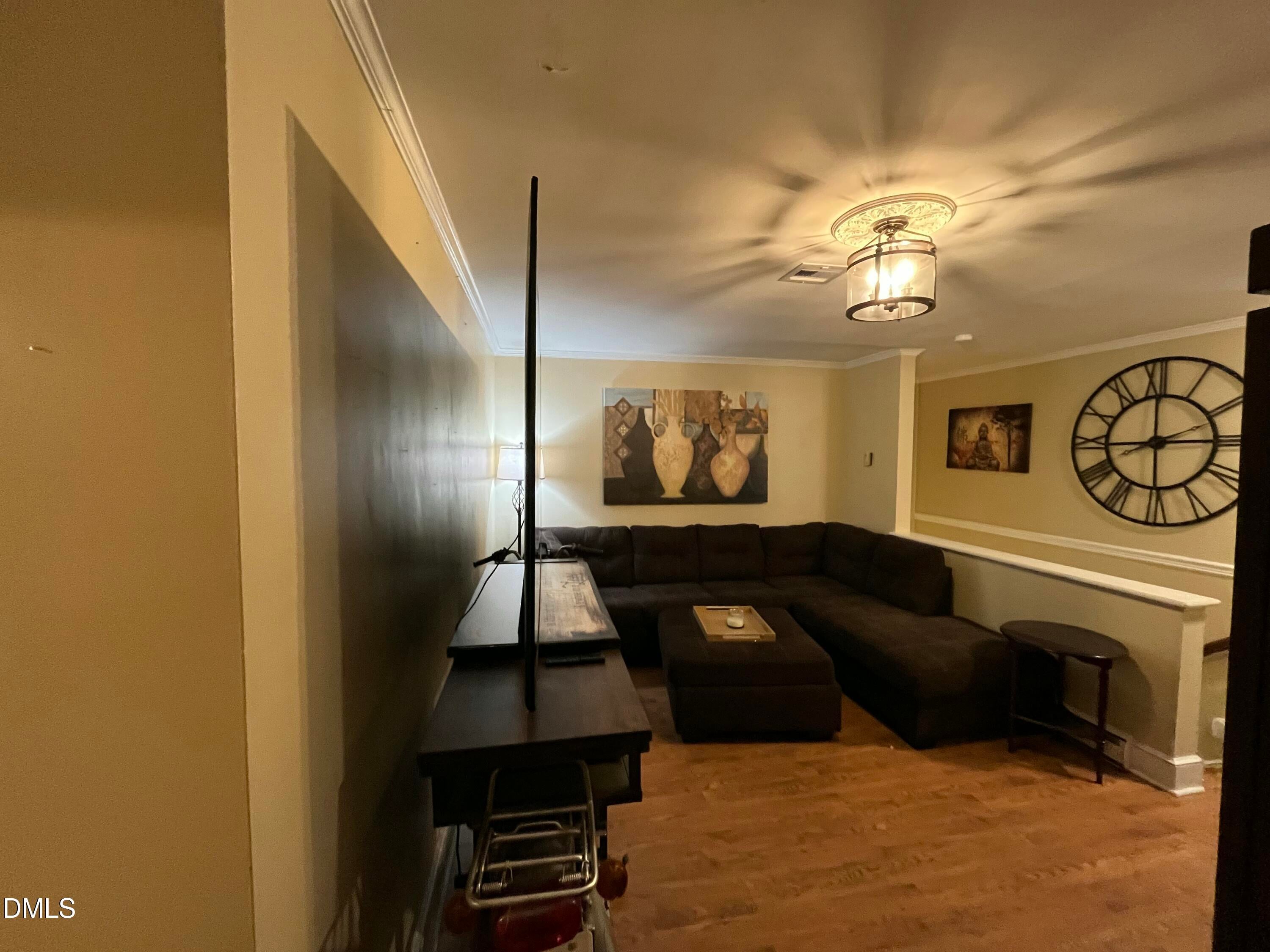 Burlington, North Carolina, 27215, United States, 6 Bedrooms Bedrooms, ,5 BathroomsBathrooms,Residential,For Sale,1999831