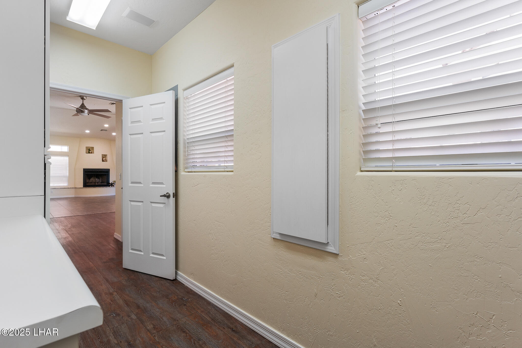 Lake Havasu City, Arizona, 86406, United States, 3 Bedrooms Bedrooms, ,2 BathroomsBathrooms,Residential,For Sale,1846694