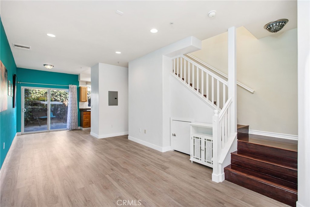 Long Beach, California, 90813, United States, 2 Bedrooms Bedrooms, ,2 BathroomsBathrooms,Residential,For Sale,1905723