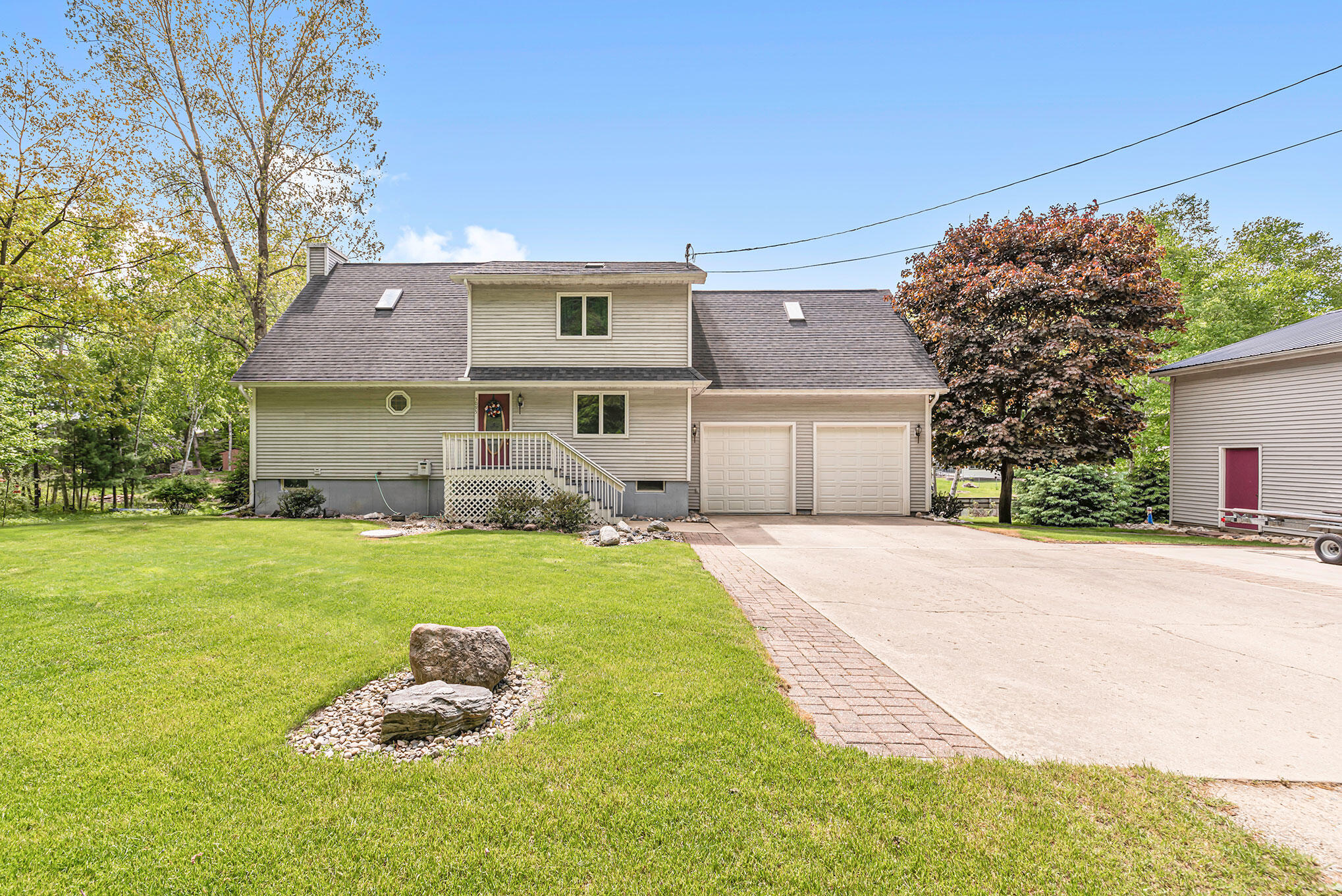 Newaygo, Michigan, 49337, United States, 3 Bedrooms Bedrooms, ,2 BathroomsBathrooms,Residential,For Sale,1836711