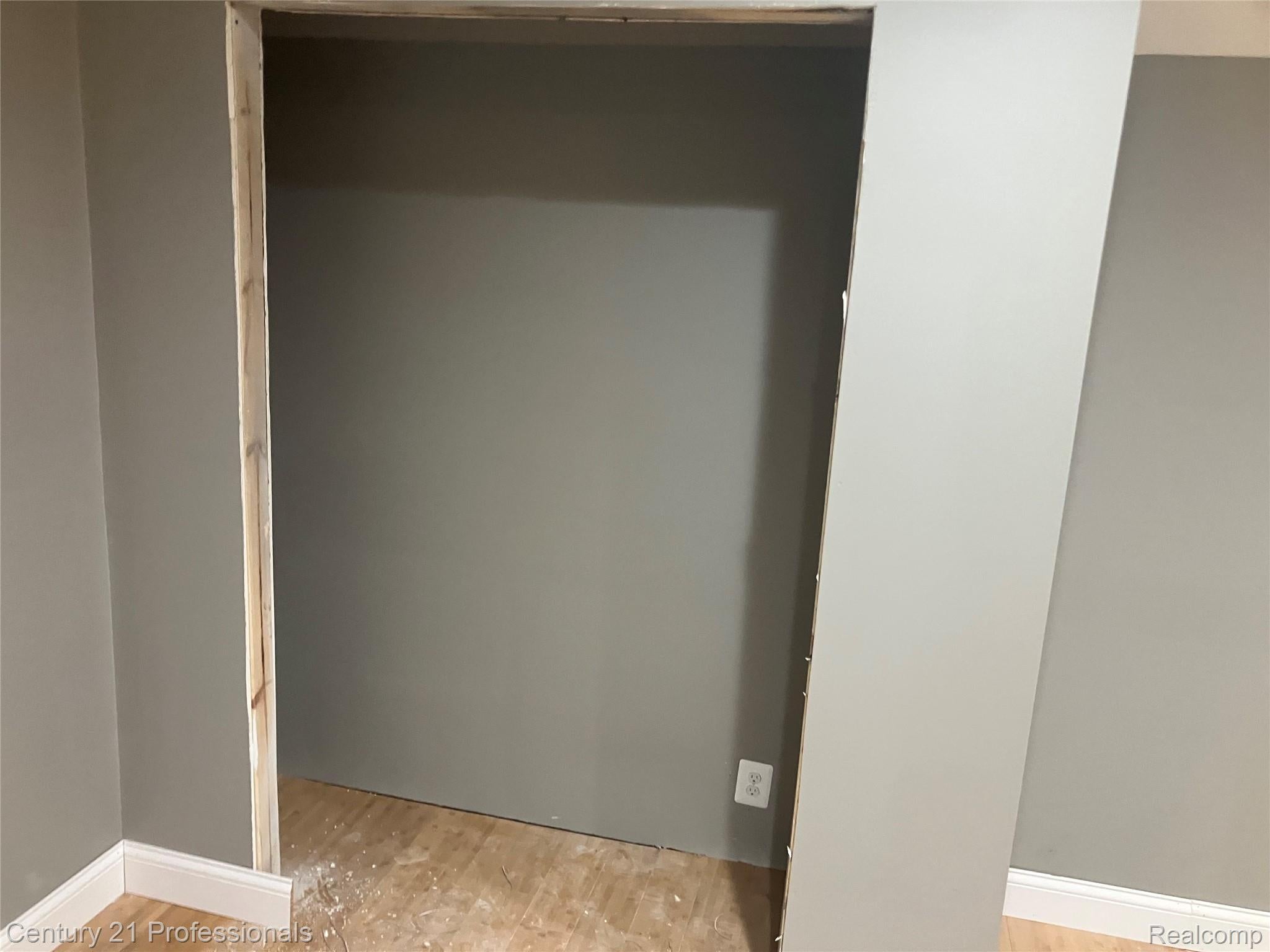 Allenton, Michigan, 48002, United States, 4 Bedrooms Bedrooms, ,3 BathroomsBathrooms,Residential,For Sale,1980291