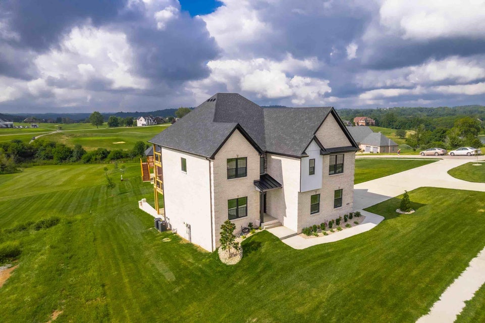 Richmond, Kentucky, 40475, United States, 5 Bedrooms Bedrooms, ,5 BathroomsBathrooms,Residential,For Sale,1881286