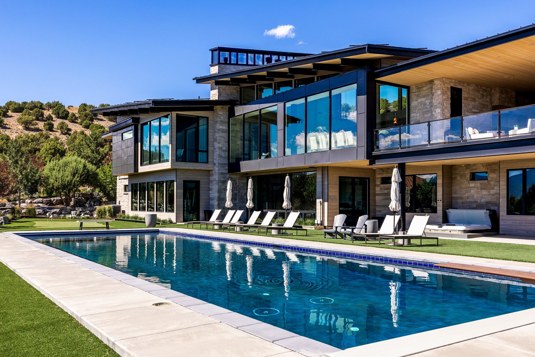  Luxury Lives Here  Architectural Masterpiece with Unmatched Privacy & Views - 物件實景