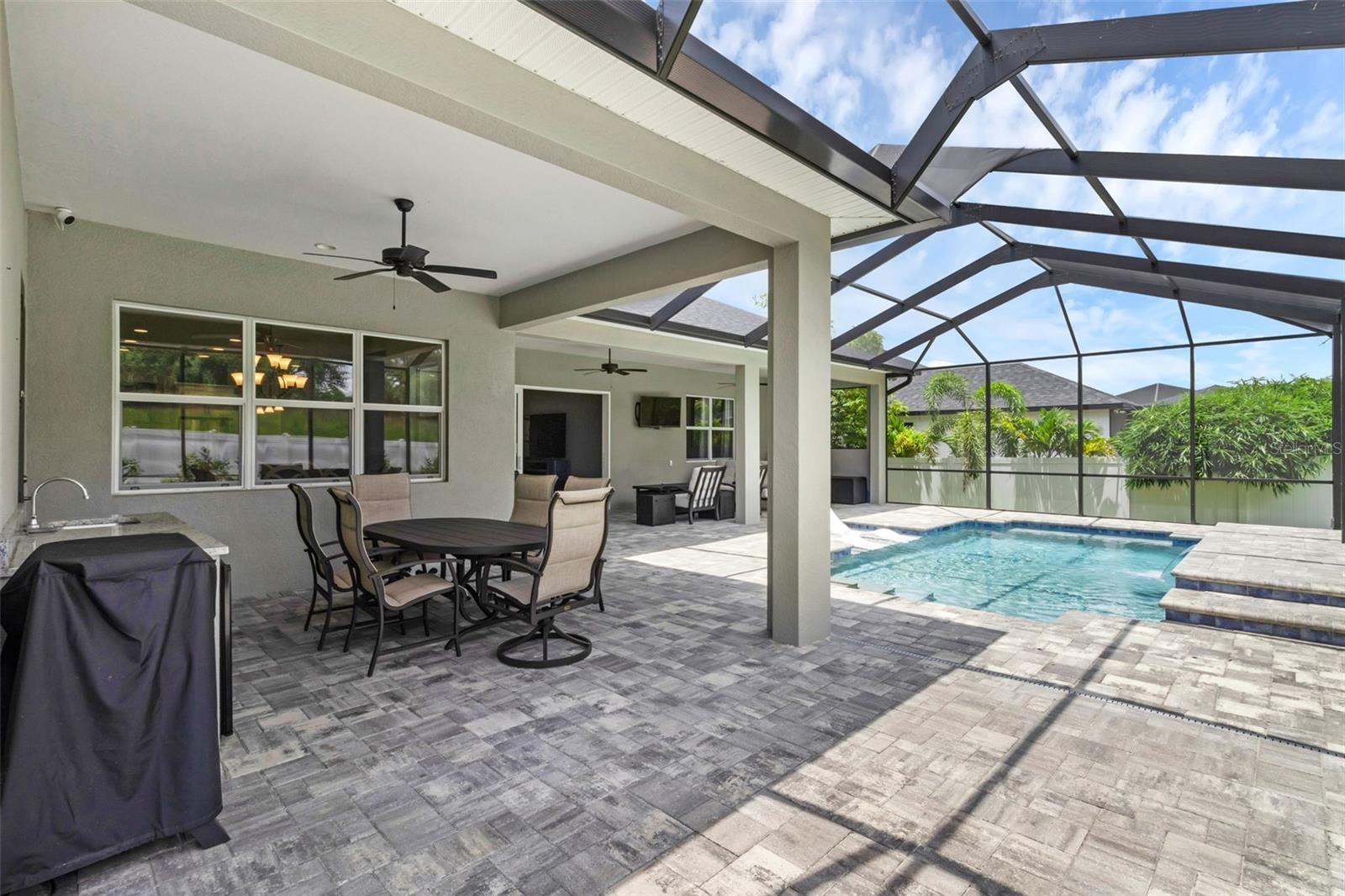 LAKELAND, Florida, 33813, United States, 5 Bedrooms Bedrooms, ,3 BathroomsBathrooms,Residential,For Sale,1937728