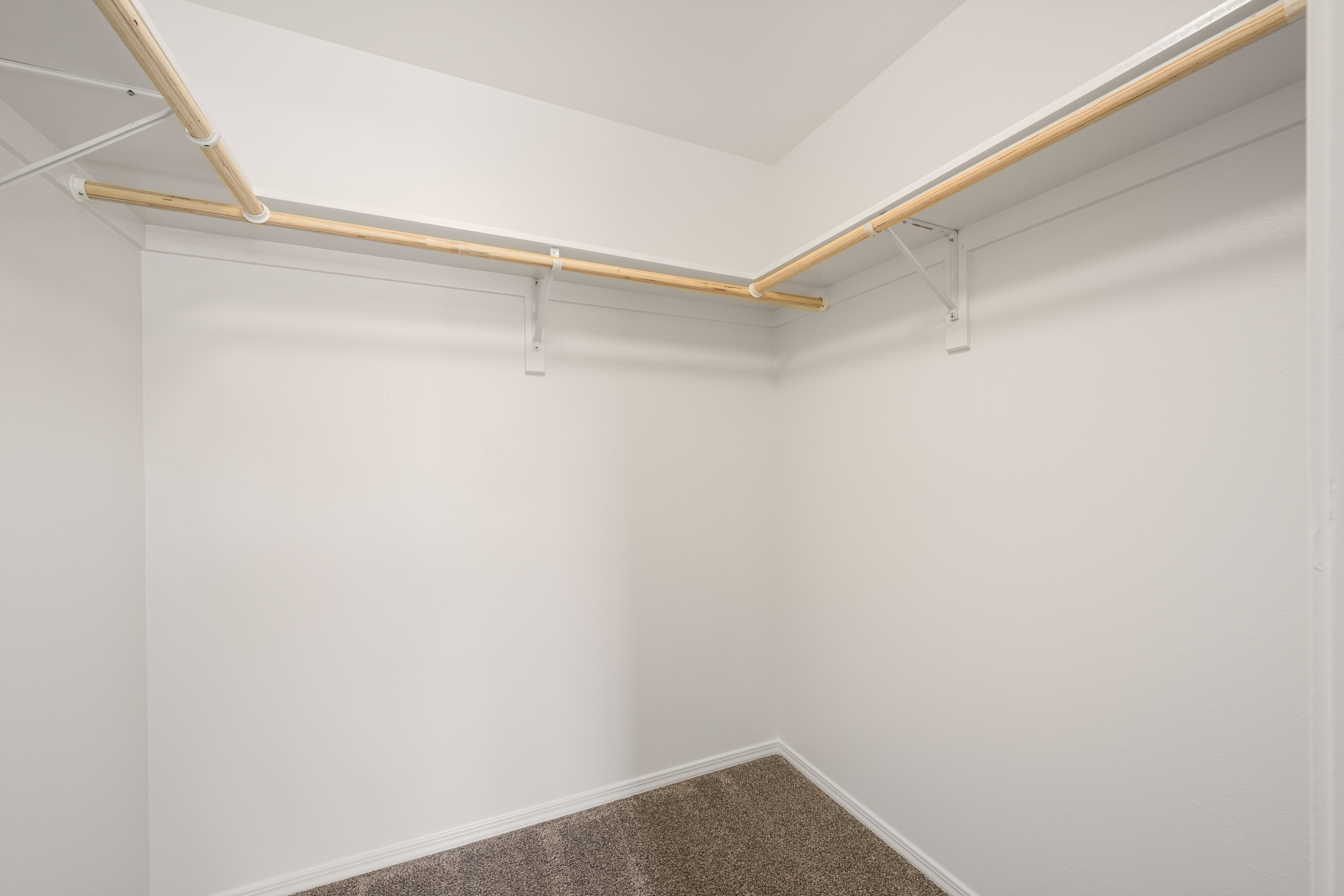  Cul de sac Living, All New & Fresh Inside, Turn Key - 物件實景