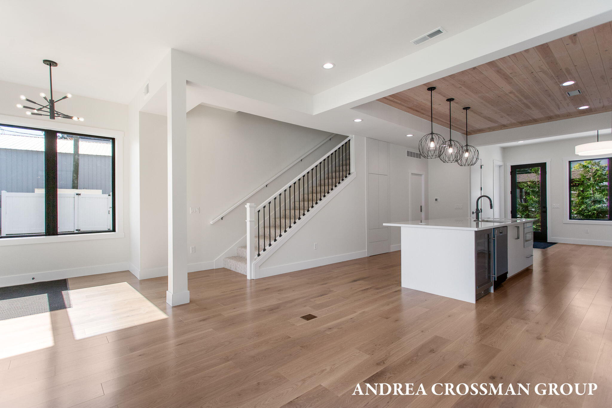 South Haven, Michigan, 49090, United States, 3 Bedrooms Bedrooms, ,3 BathroomsBathrooms,Residential,For Sale,1987512