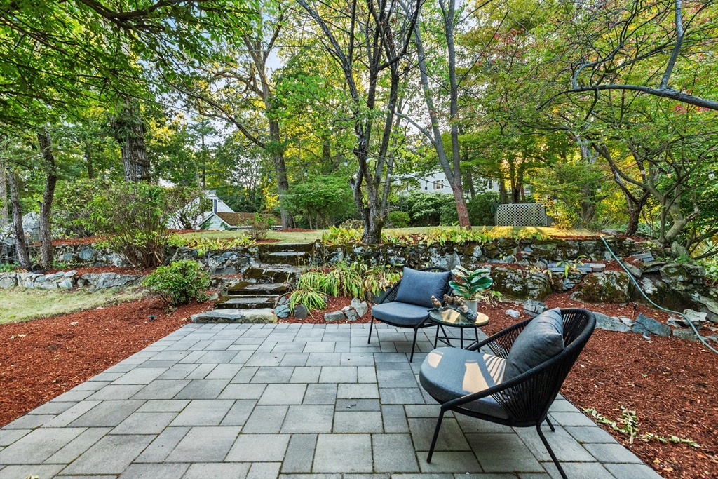 Malden, Massachusetts, 02148, United States, 3 Bedrooms Bedrooms, ,2 BathroomsBathrooms,Residential,For Sale,1942894