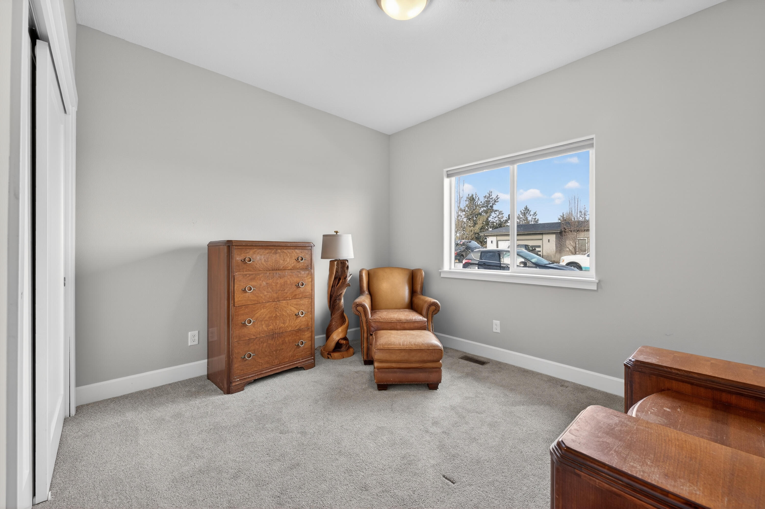 Redmond, Oregon, 97756, United States, 3 Bedrooms Bedrooms, ,2 BathroomsBathrooms,Residential,For Sale,2007791