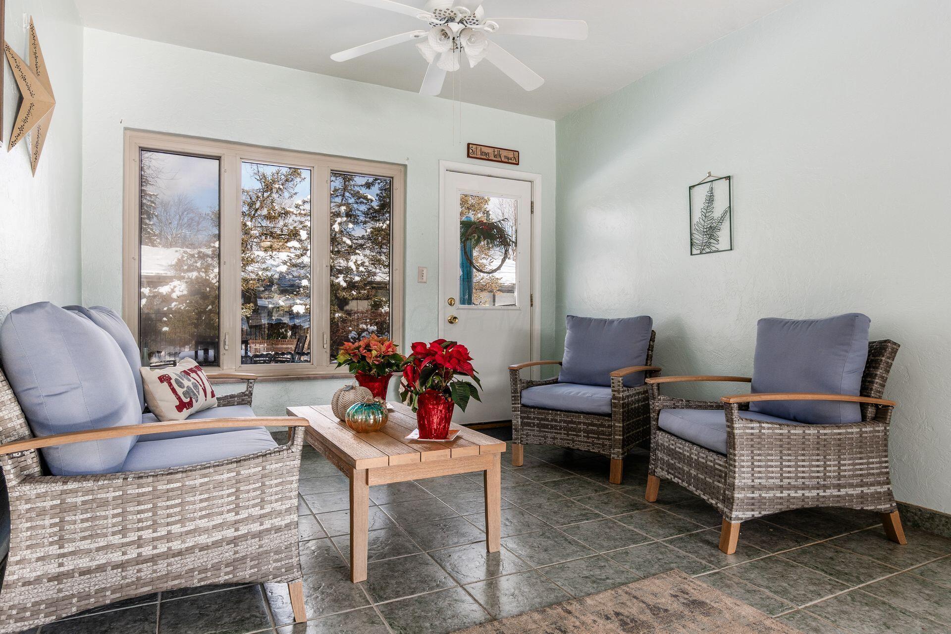 Columbus, Ohio, 43220, United States, 2 Bedrooms Bedrooms, ,3 BathroomsBathrooms,Residential,For Sale,2003078