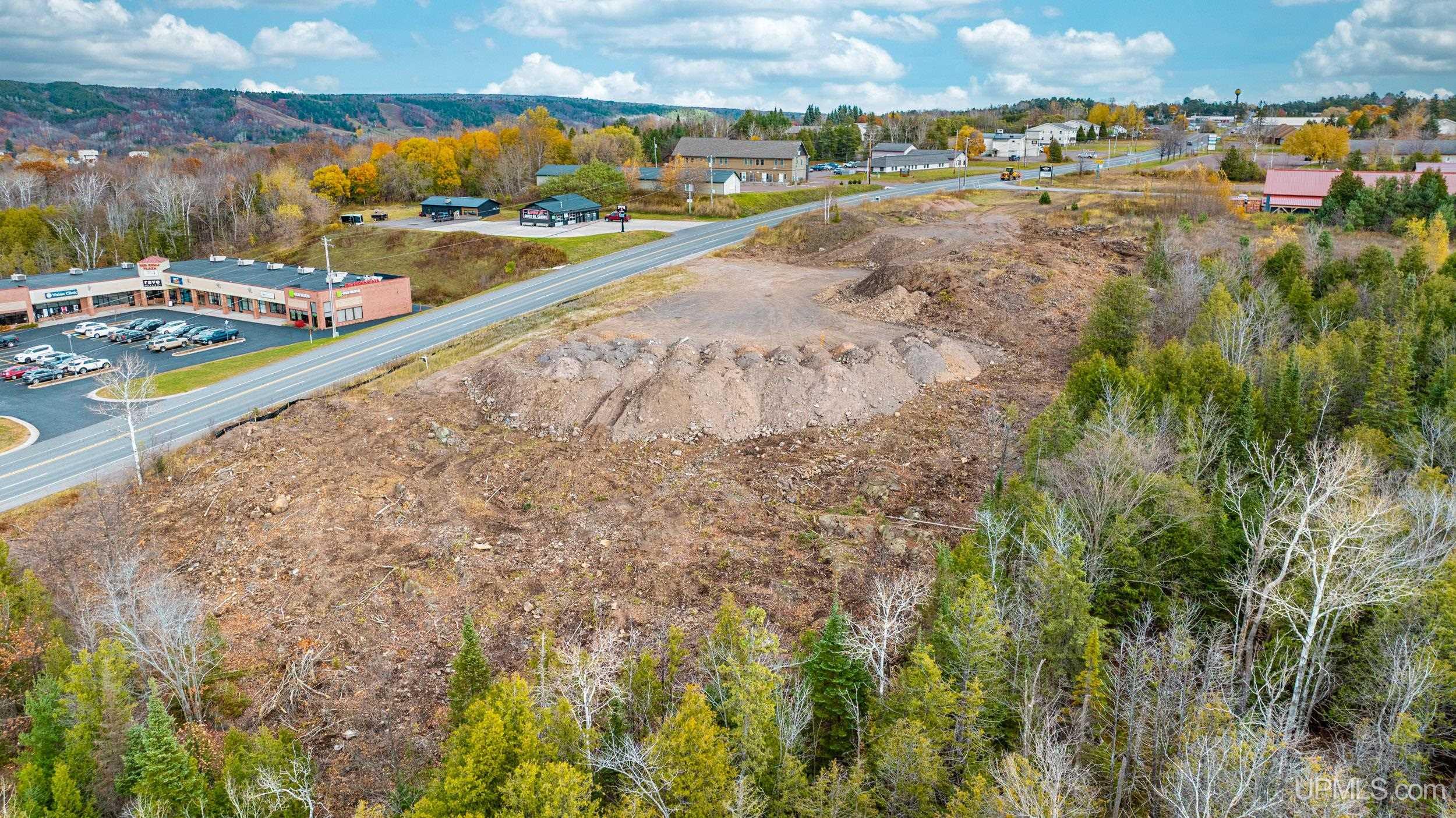 Houghton, Michigan, 49931, United States, ,Residential,For Sale,1923073