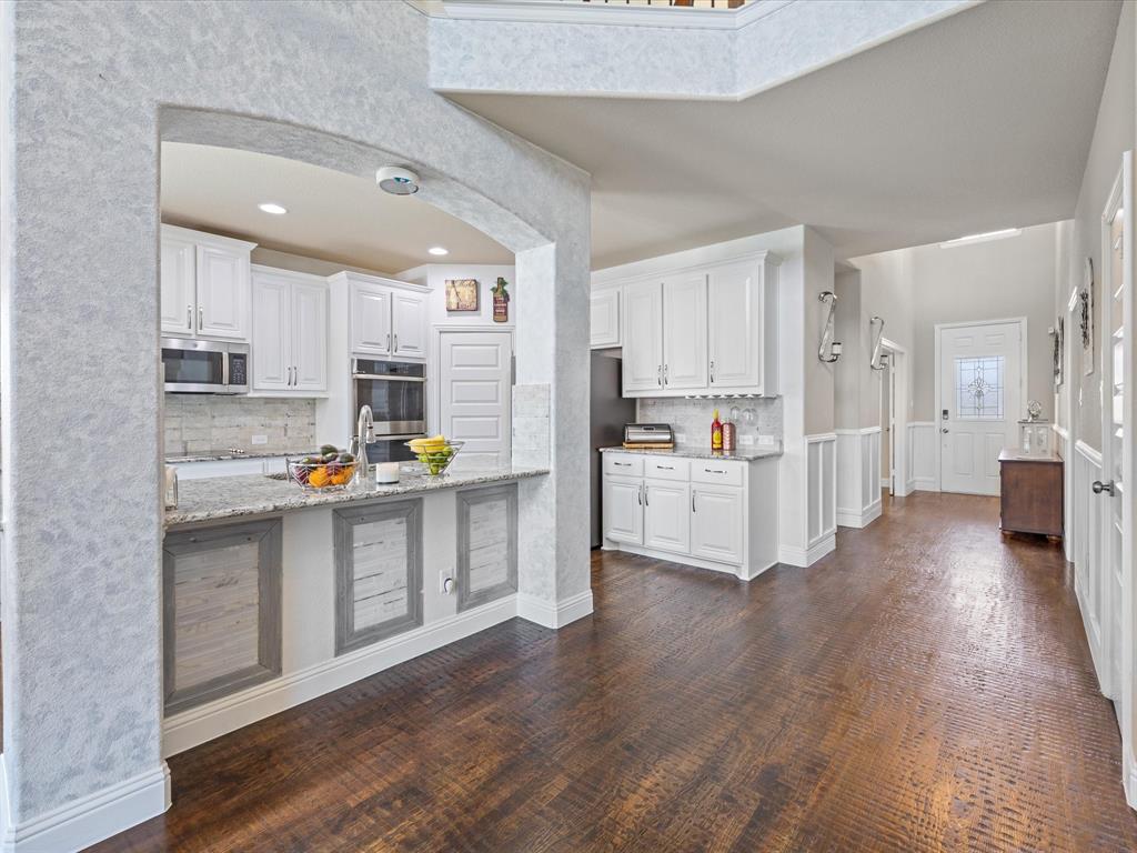 Waxahachie, Texas, 75165, United States, 4 Bedrooms Bedrooms, ,4 BathroomsBathrooms,Residential,For Sale,1978879