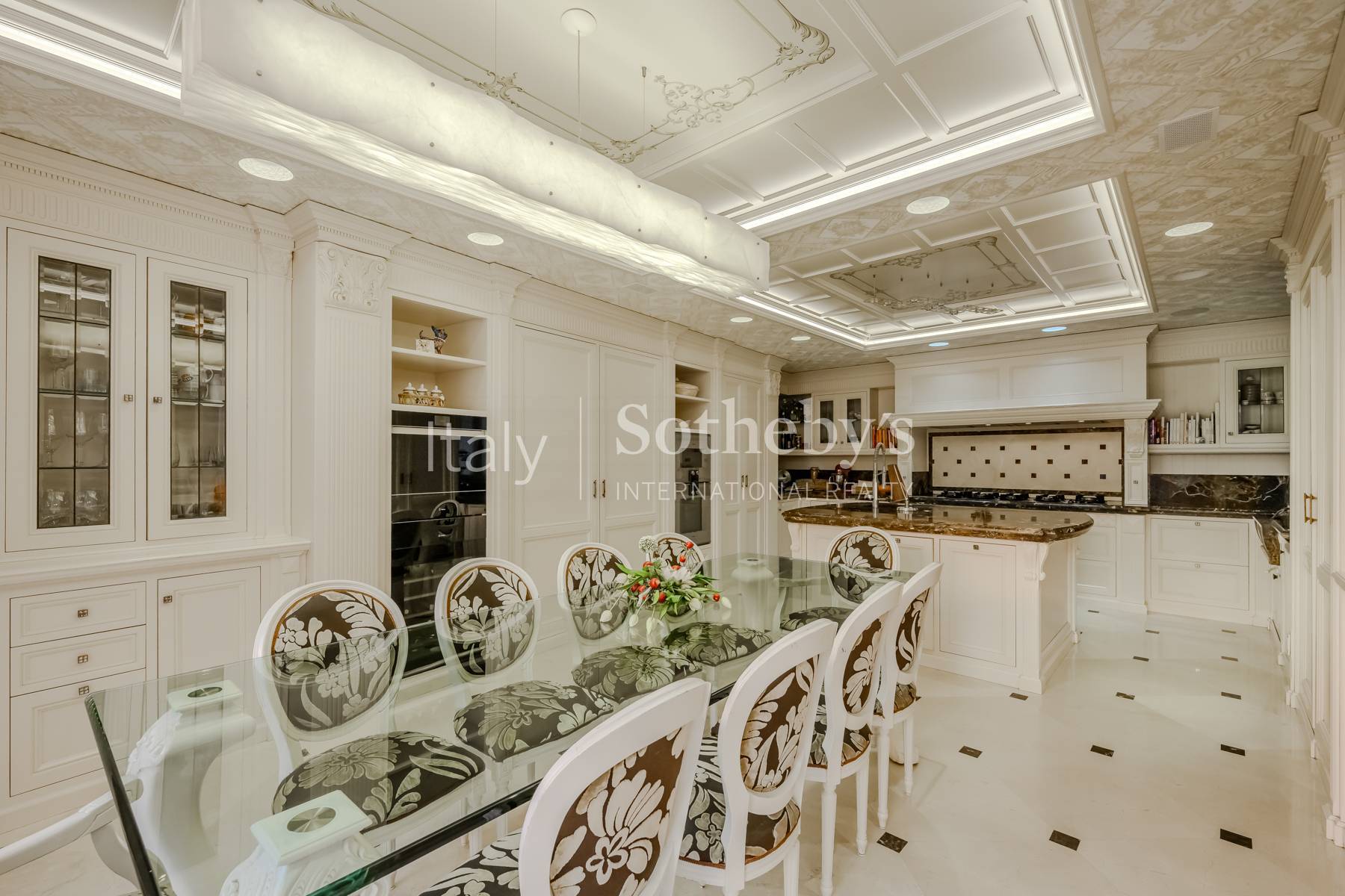  Splendid residence with swimming pool in the centre of Cherasco - 物件實景