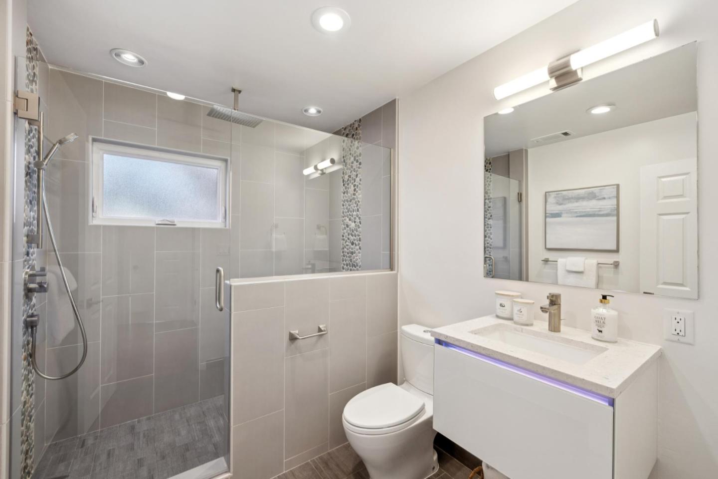 Menlo Park, California, 94025, United States, 3 Bedrooms Bedrooms, ,3 BathroomsBathrooms,Residential,For Sale,1941637