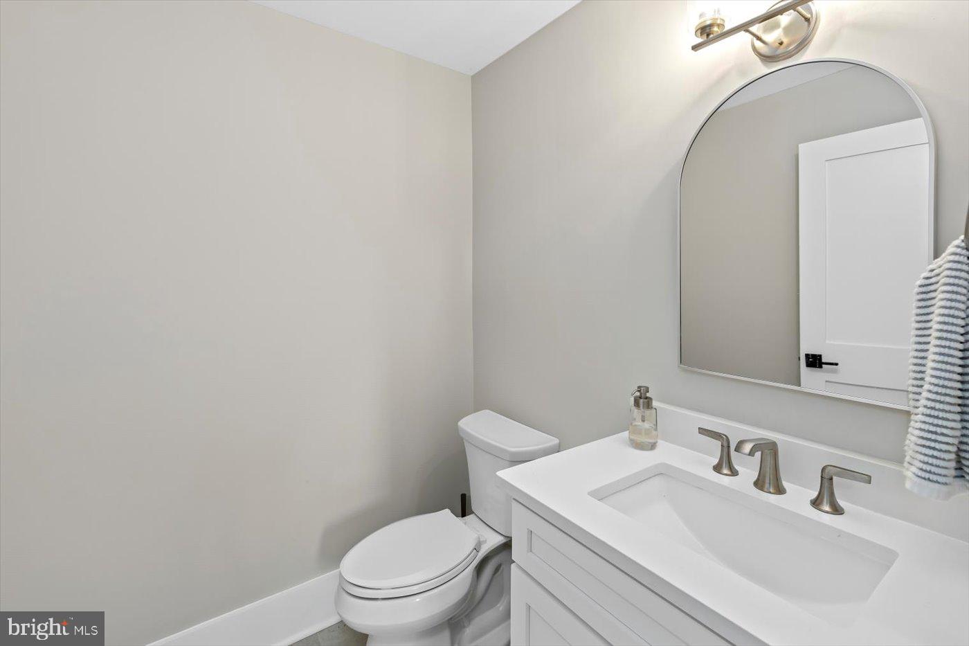 Fredericksburg, Virginia, 22401, United States, 4 Bedrooms Bedrooms, ,5 BathroomsBathrooms,Residential,For Sale,1914212
