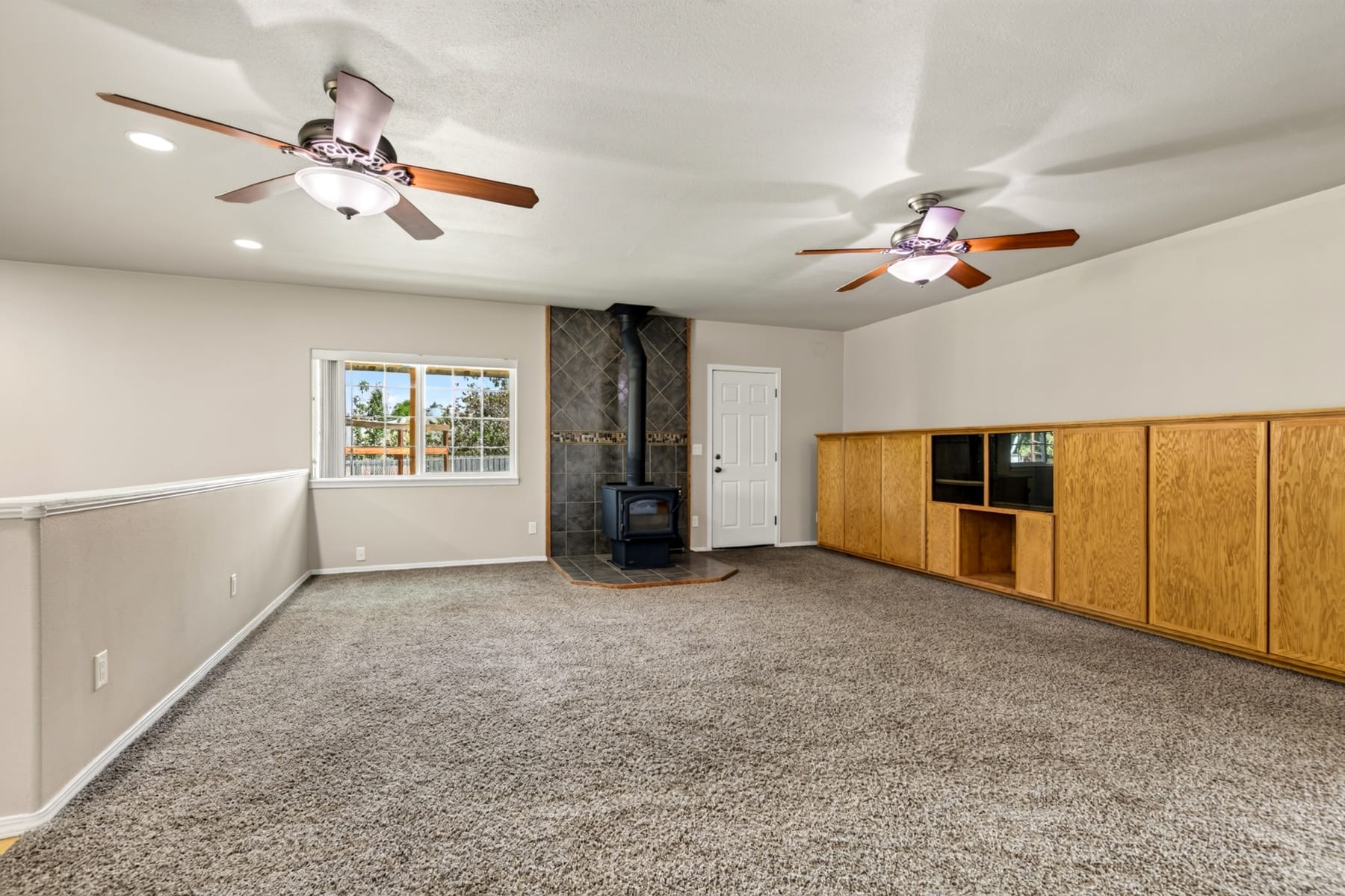  182 Justin Court Central Point, OR 97502 - 物件實景