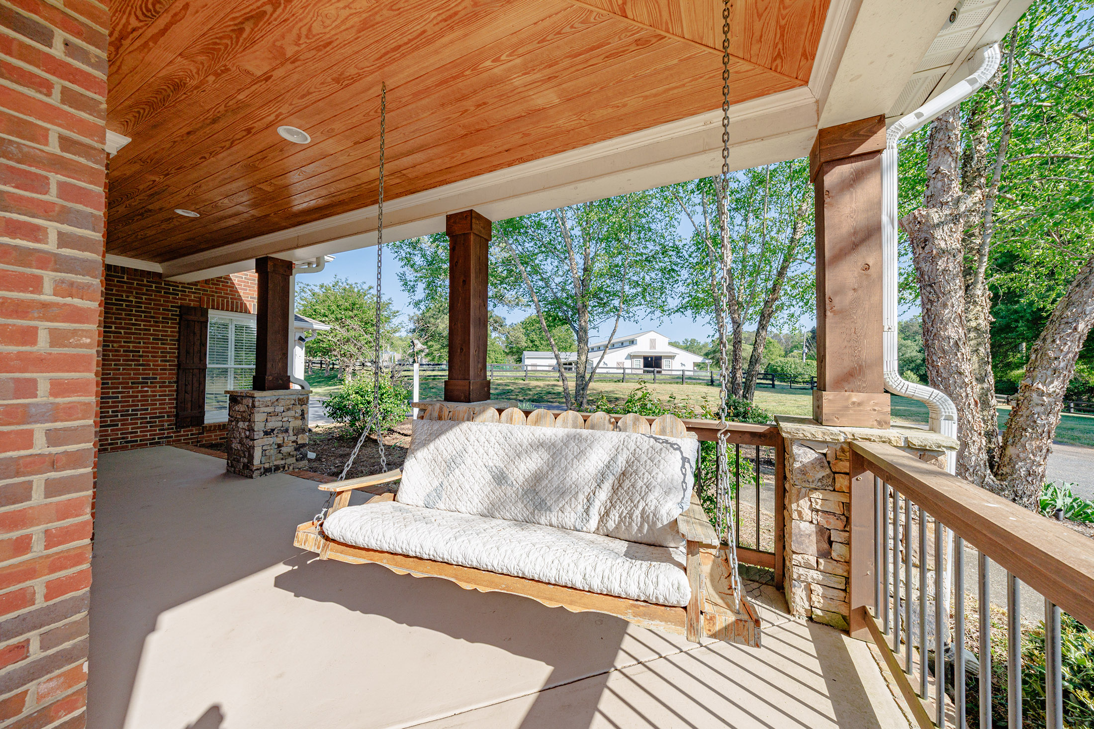  Exceptional Equestrian Estate: A Rare Blend of Luxury, Functionality, and Charm - 物件實景